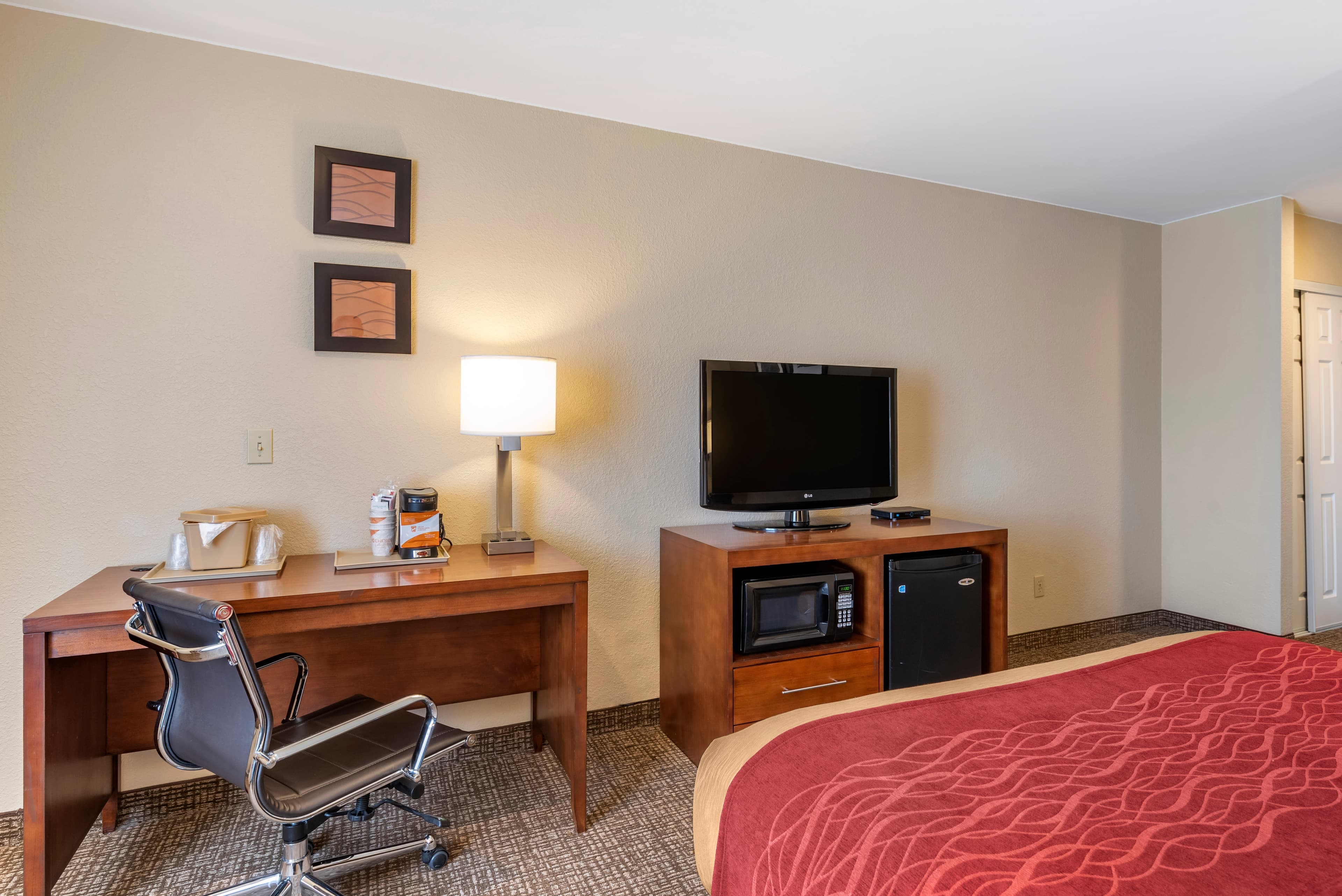 Comfort Inn & Suites Klamath Falls — 7