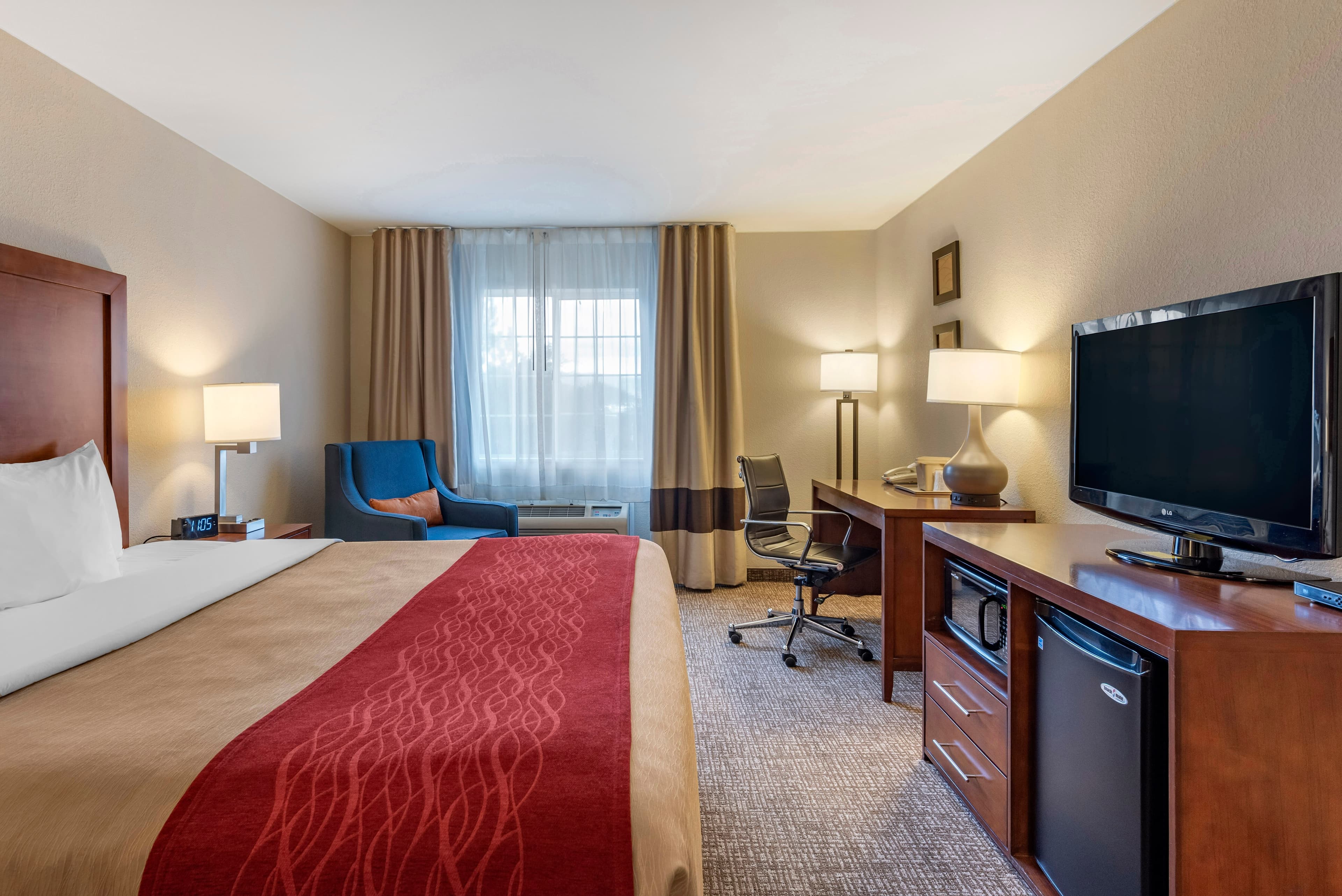 Comfort Inn & Suites Klamath Falls - Image 1