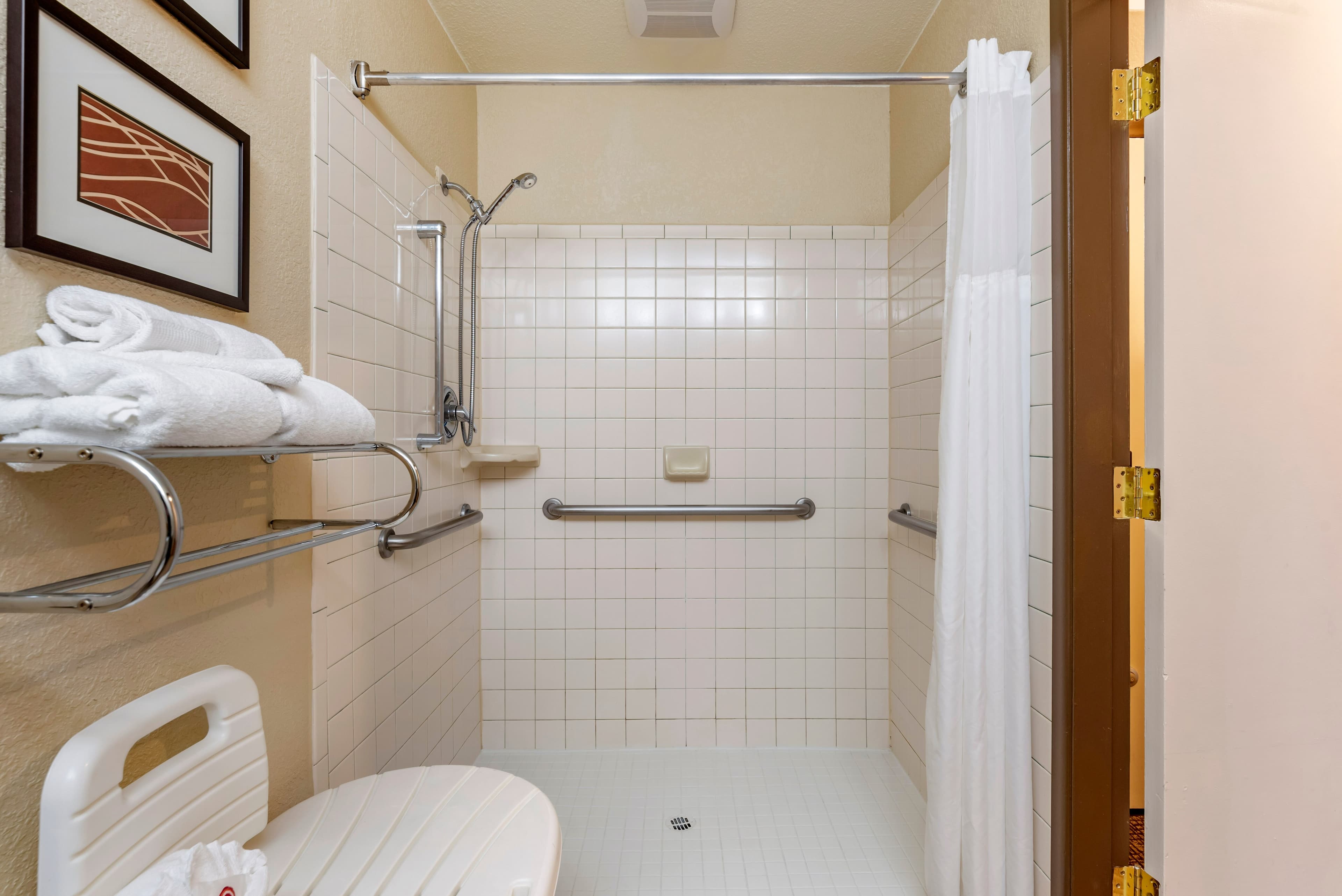 Comfort Inn & Suites Klamath Falls - Image 4