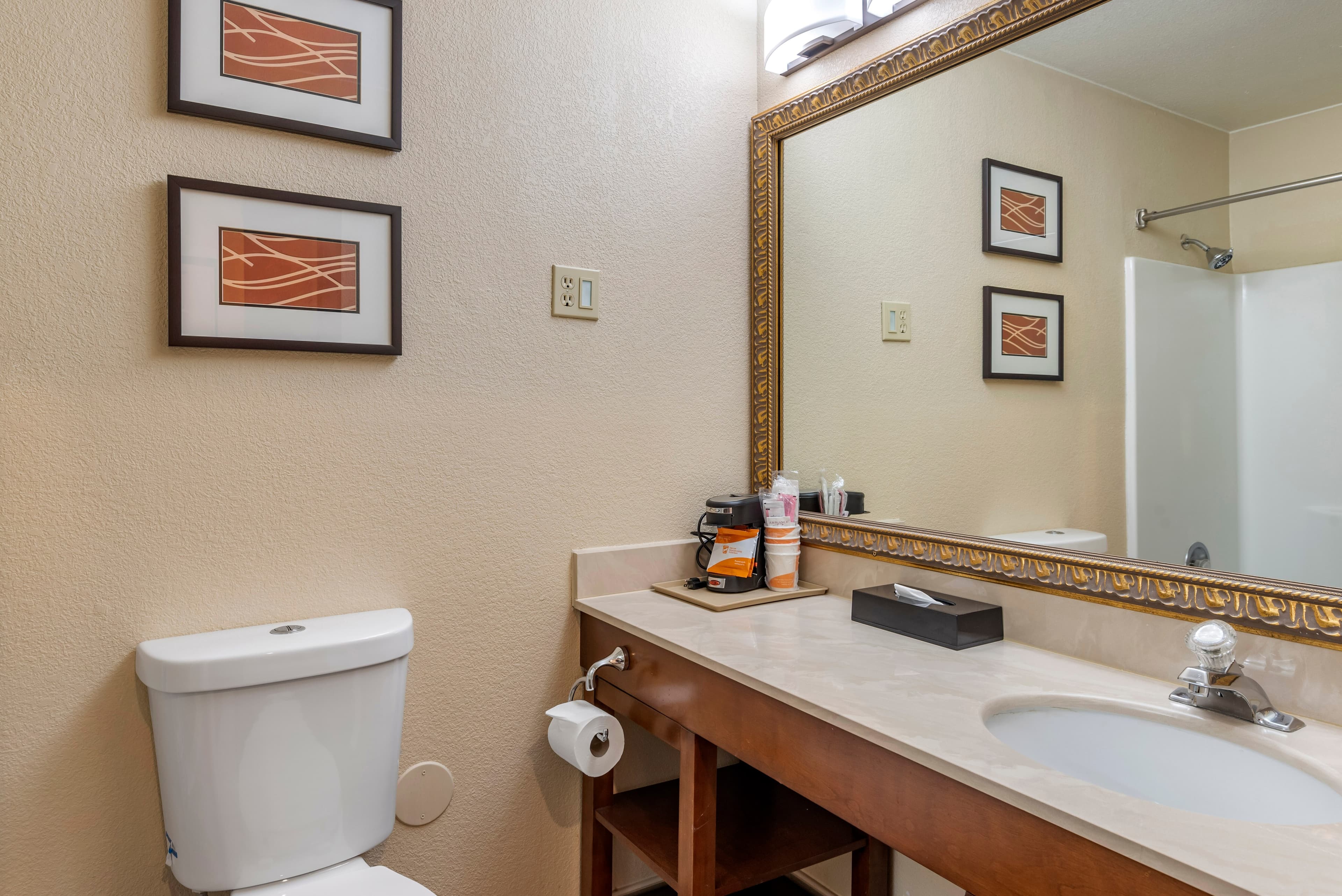 Comfort Inn & Suites Klamath Falls — 17