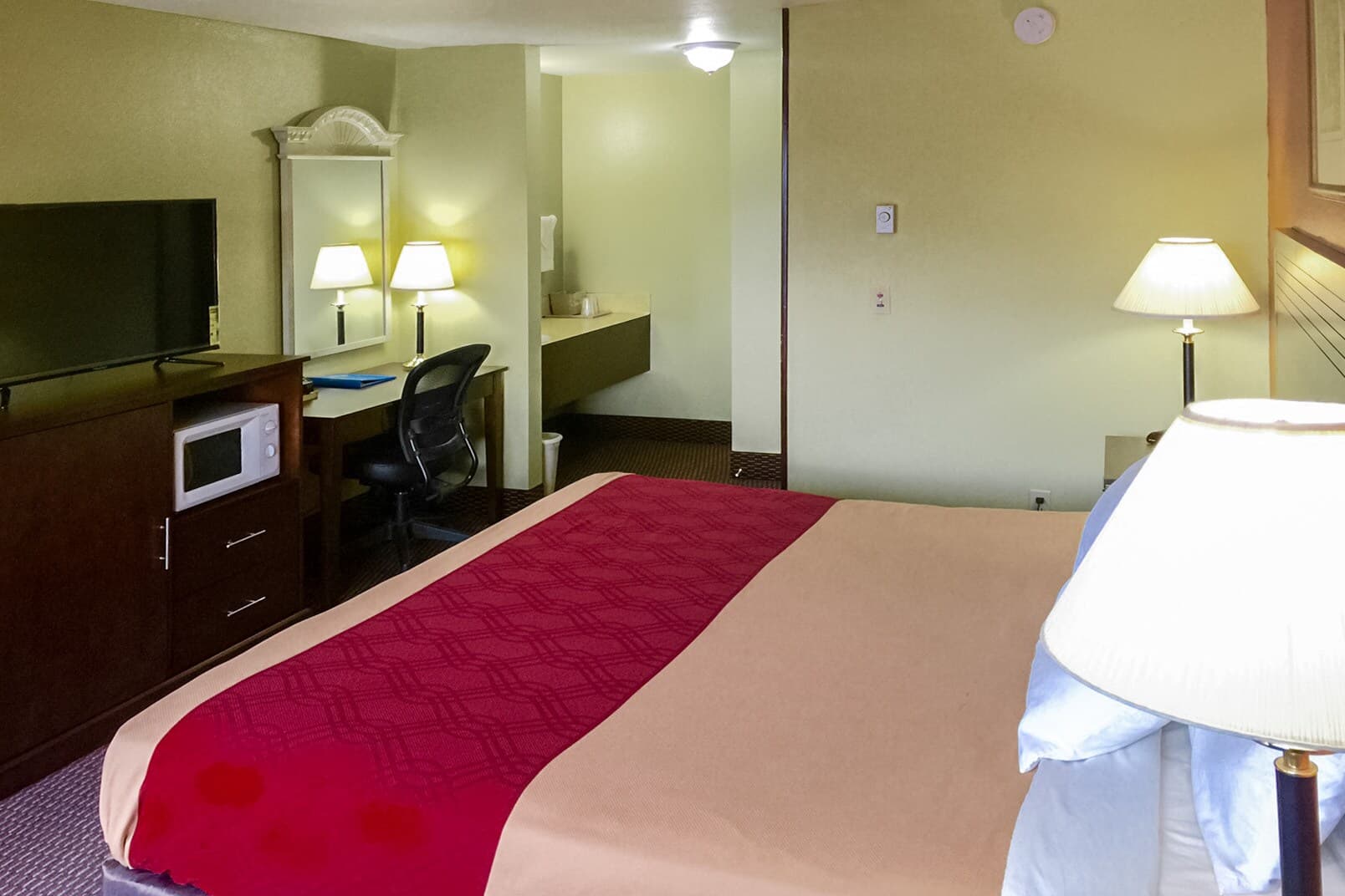 Rodeway Inn Willamette River - Image 4