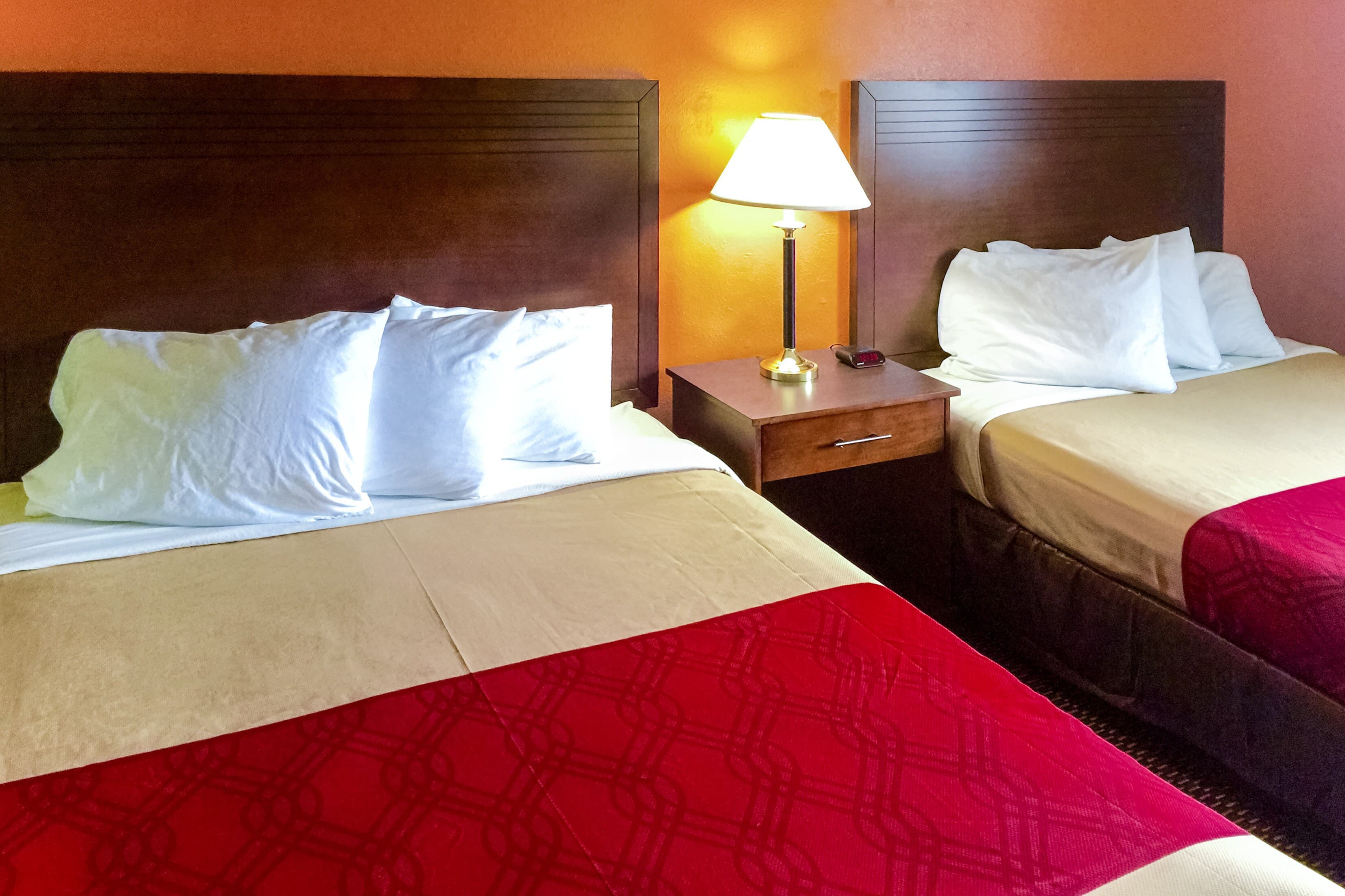 Rodeway Inn Willamette River — 11