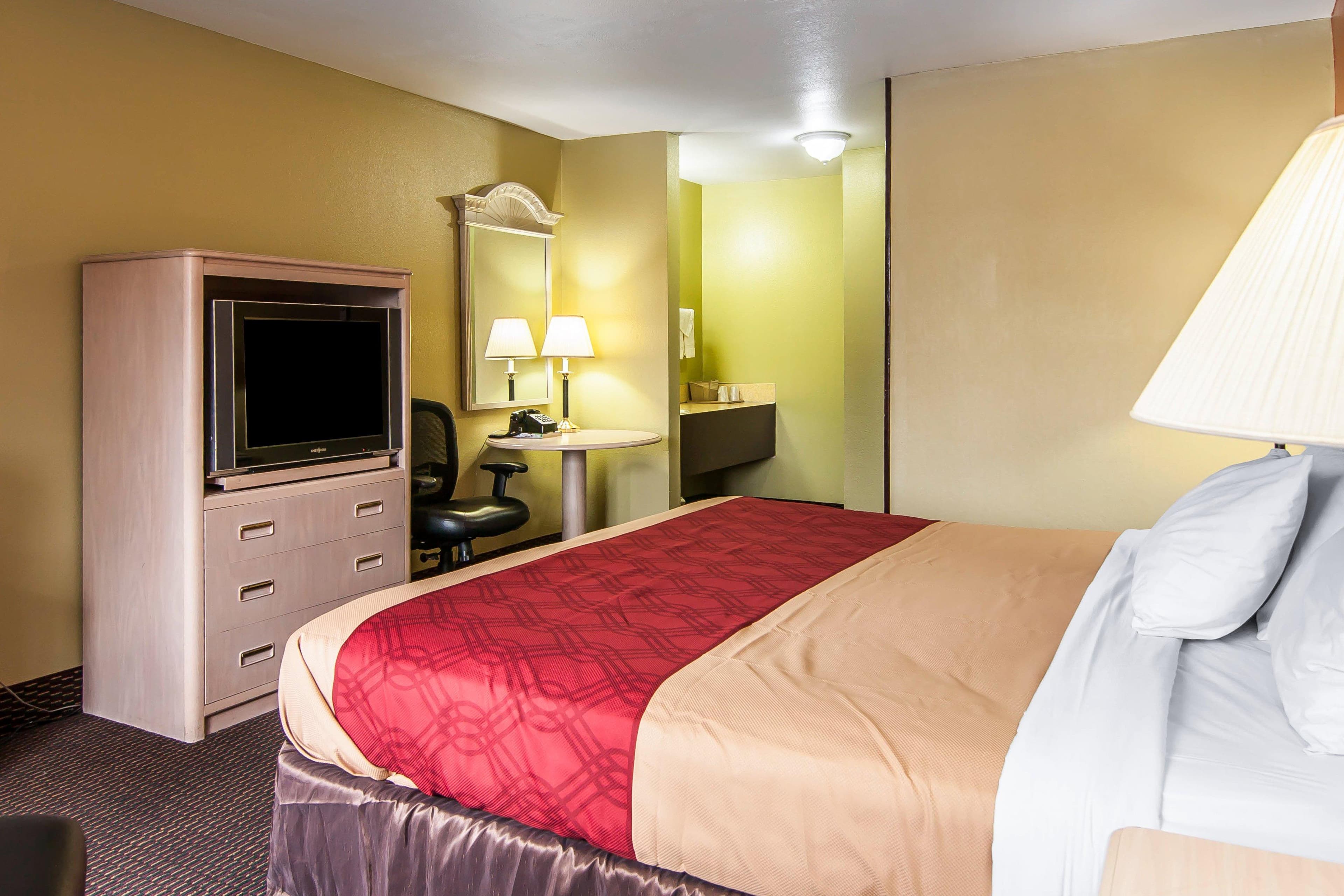 Rodeway Inn Willamette River — 7