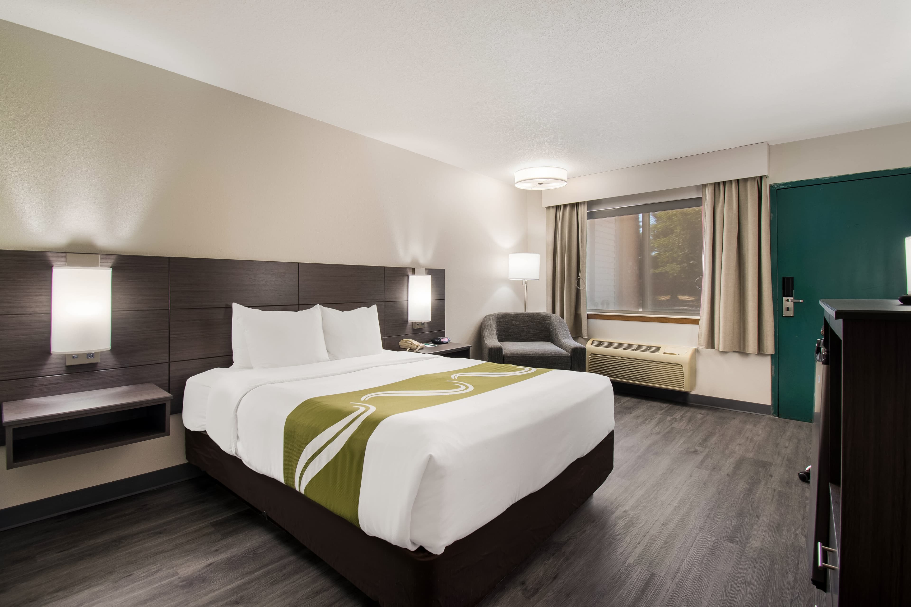 Quality Inn & Suites Wilsonville - Image 2