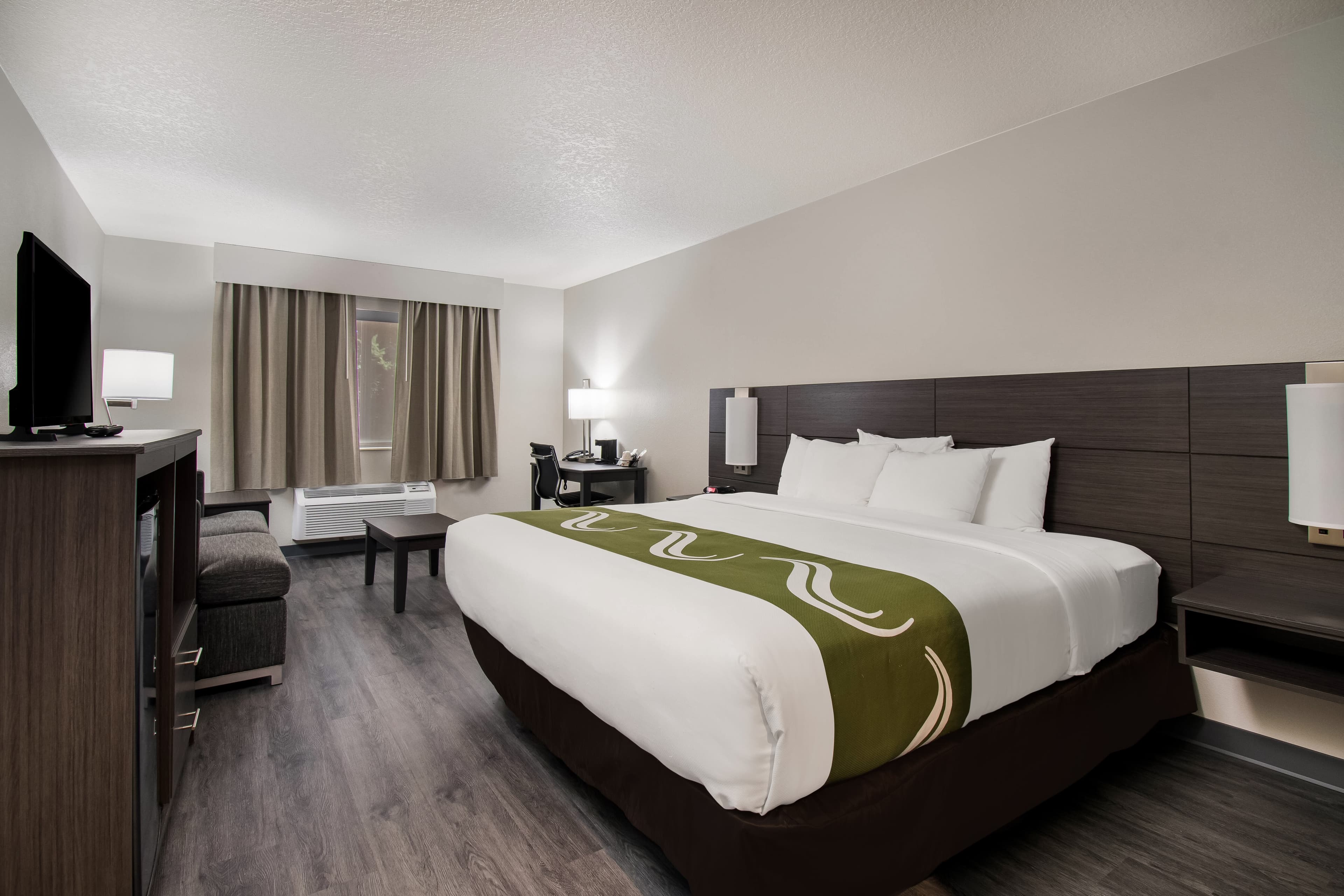 Quality Inn & Suites Wilsonville - Image 1