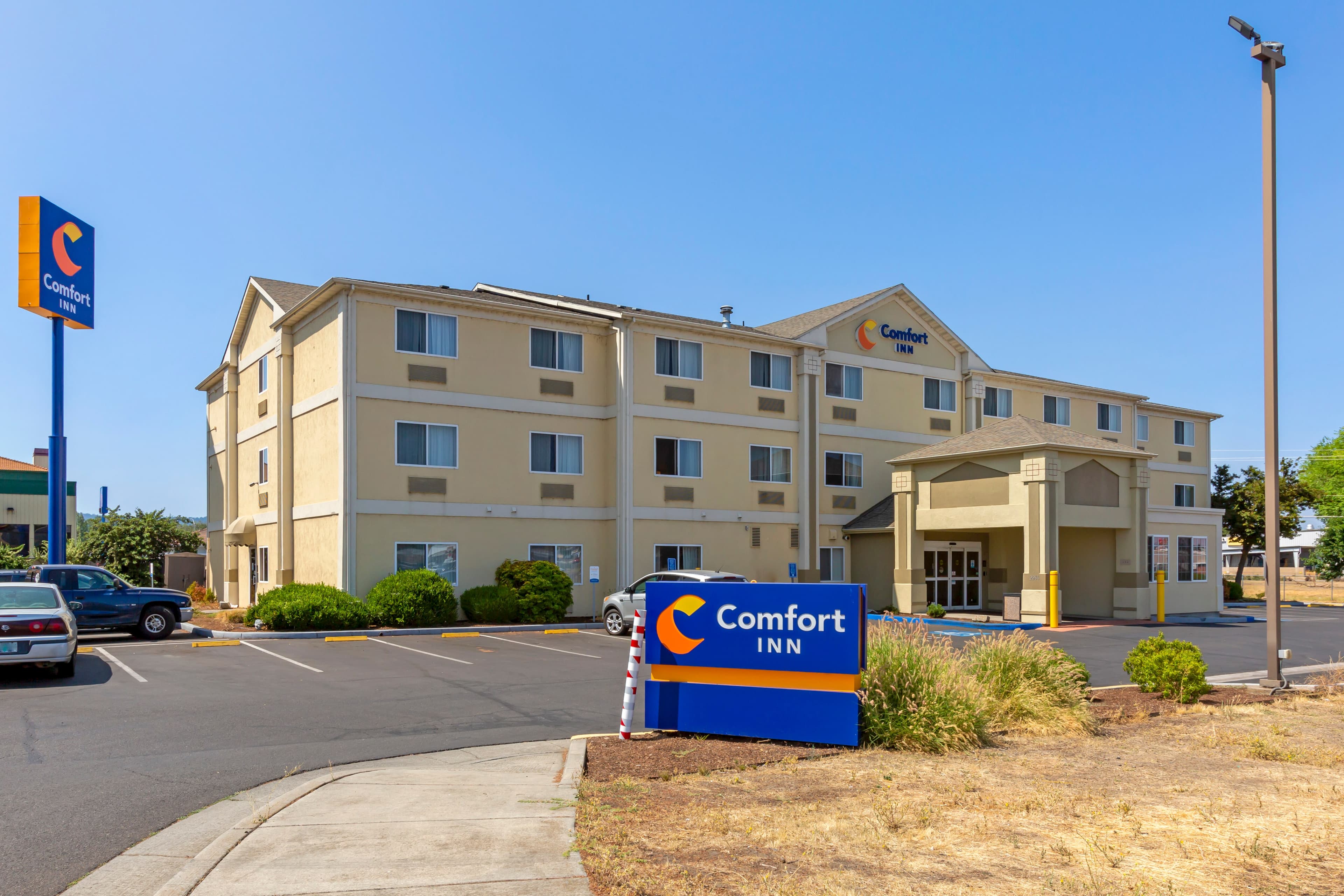 Comfort Inn Medford North - Image 1