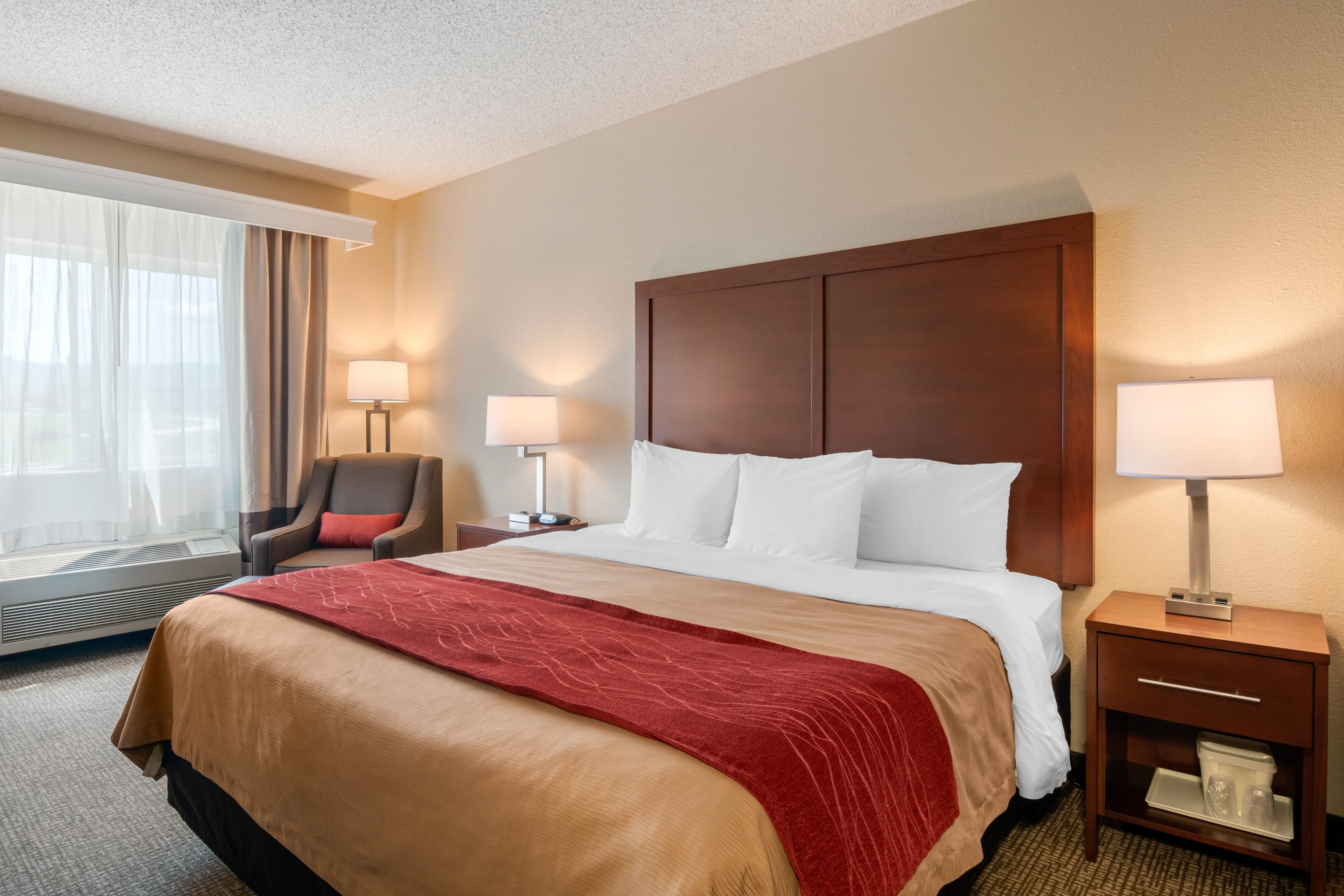 Comfort Inn Medford North - Image 2