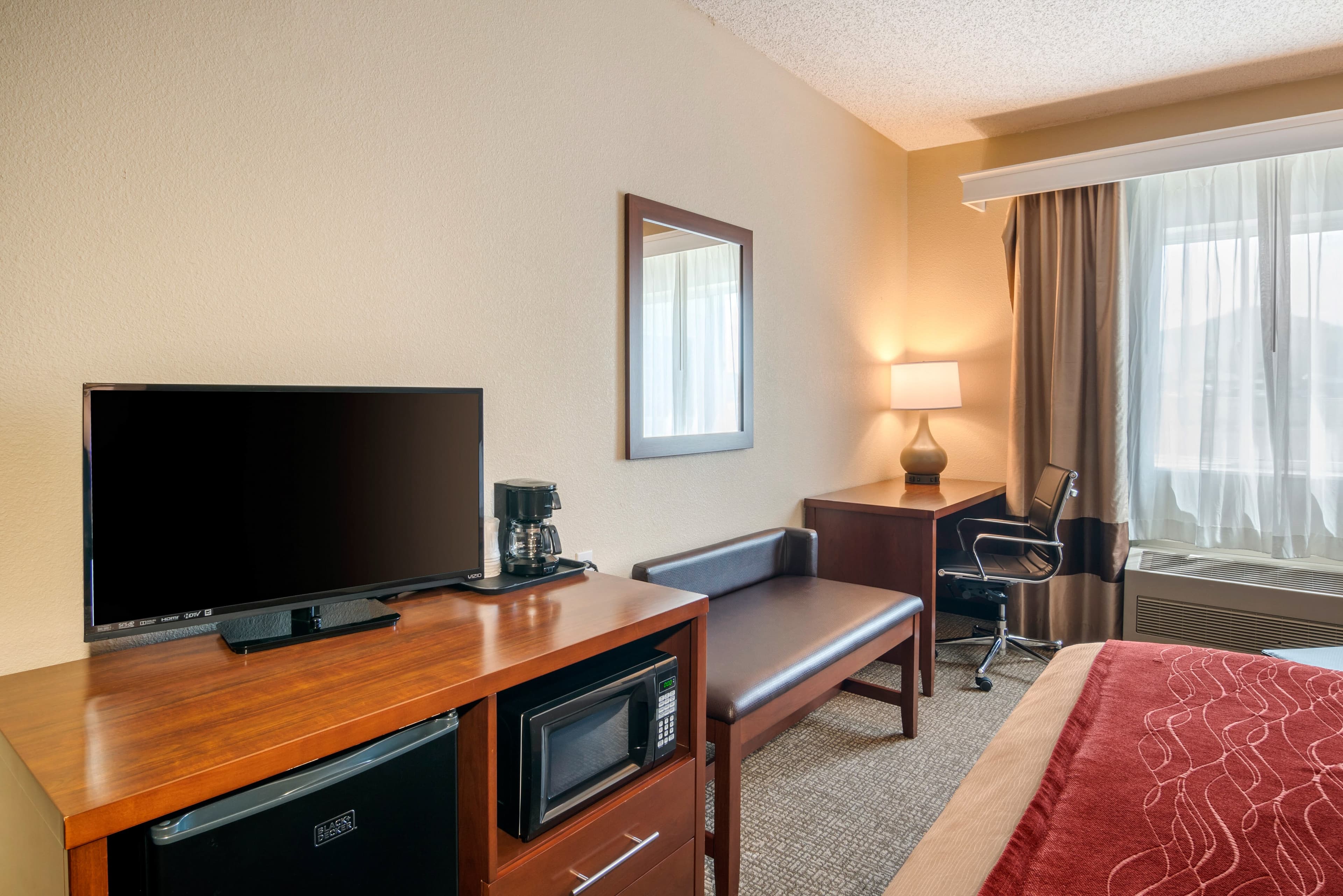 Comfort Inn Medford North - Image 3