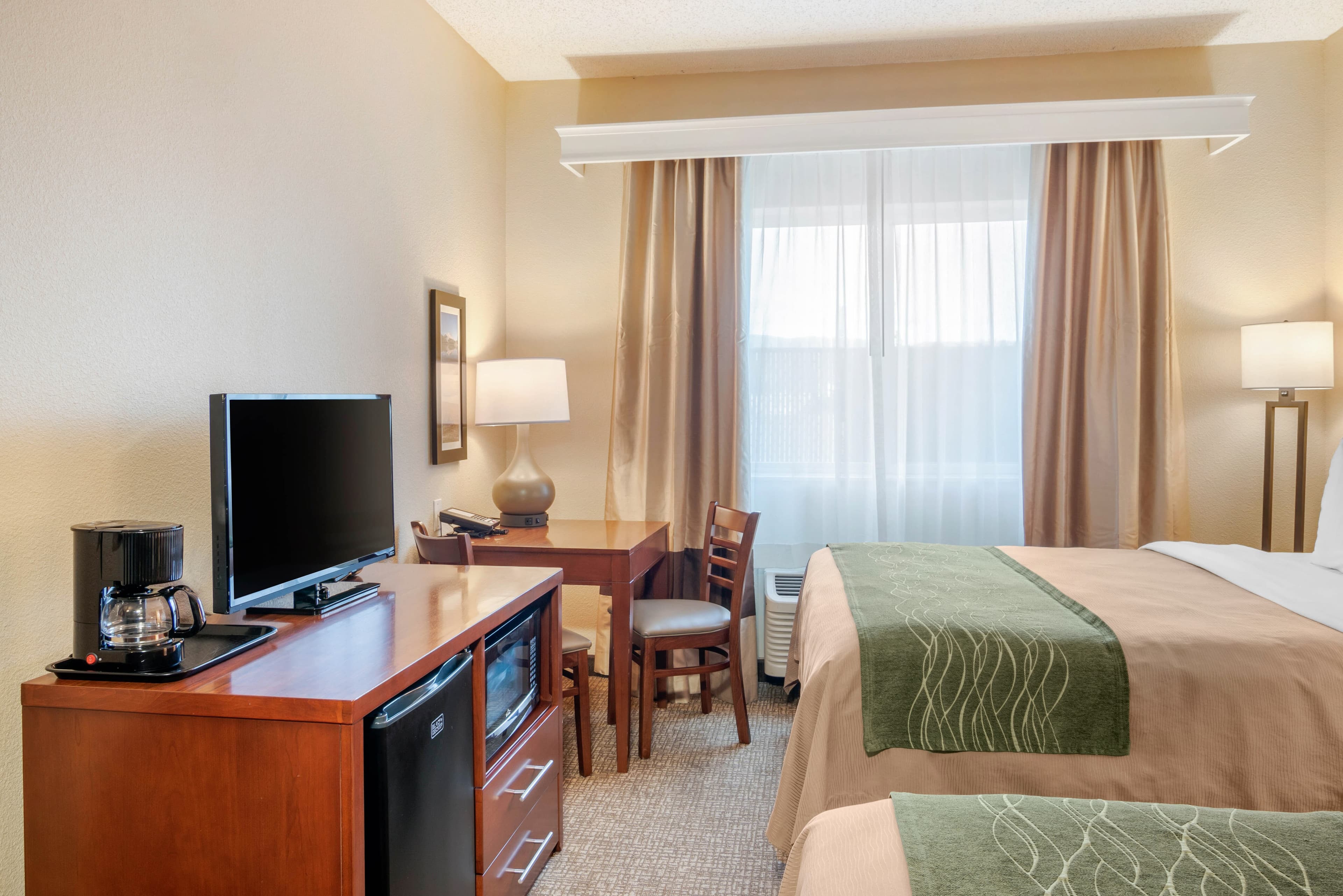 Comfort Inn Medford North — 9