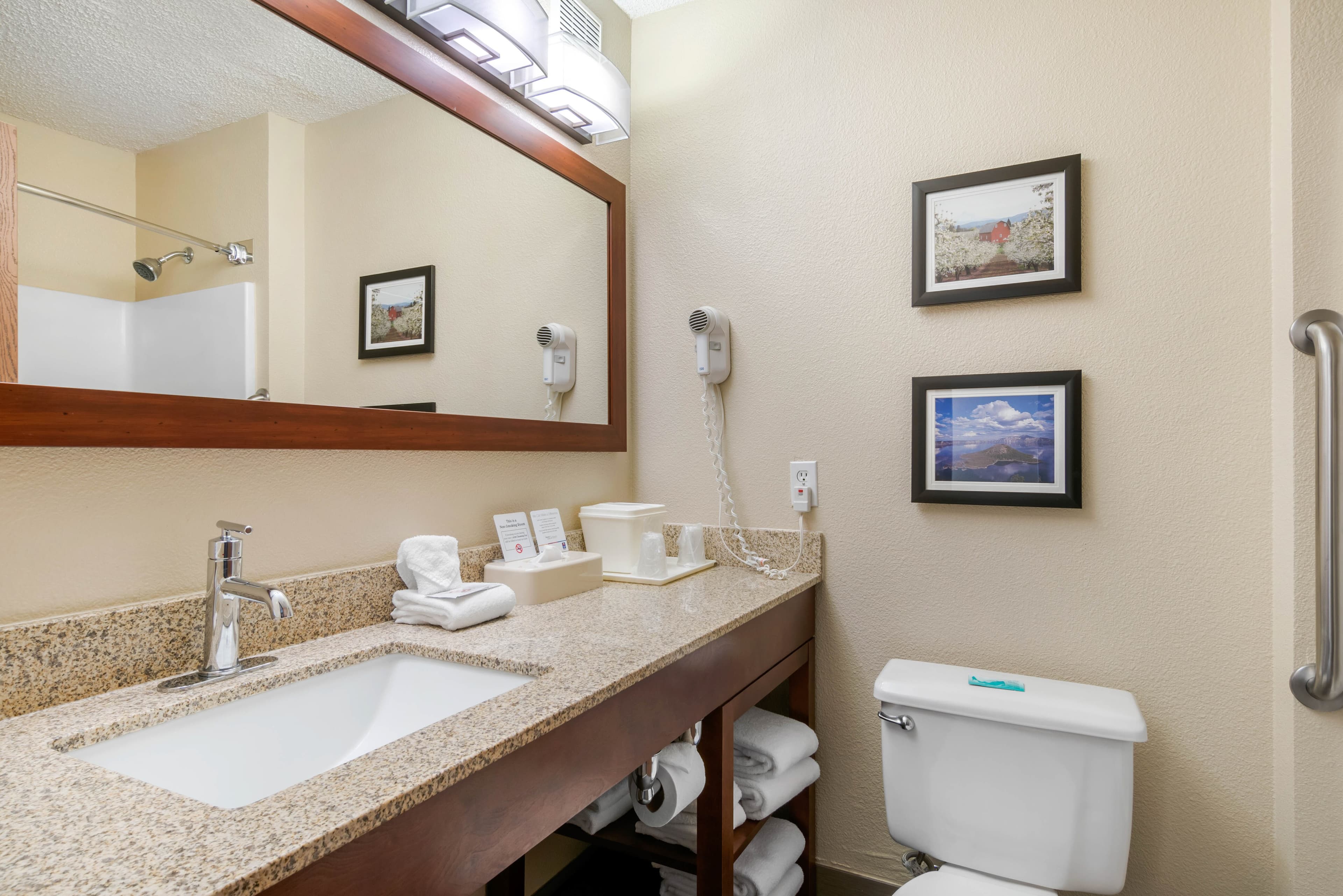 Comfort Inn Medford North — 26