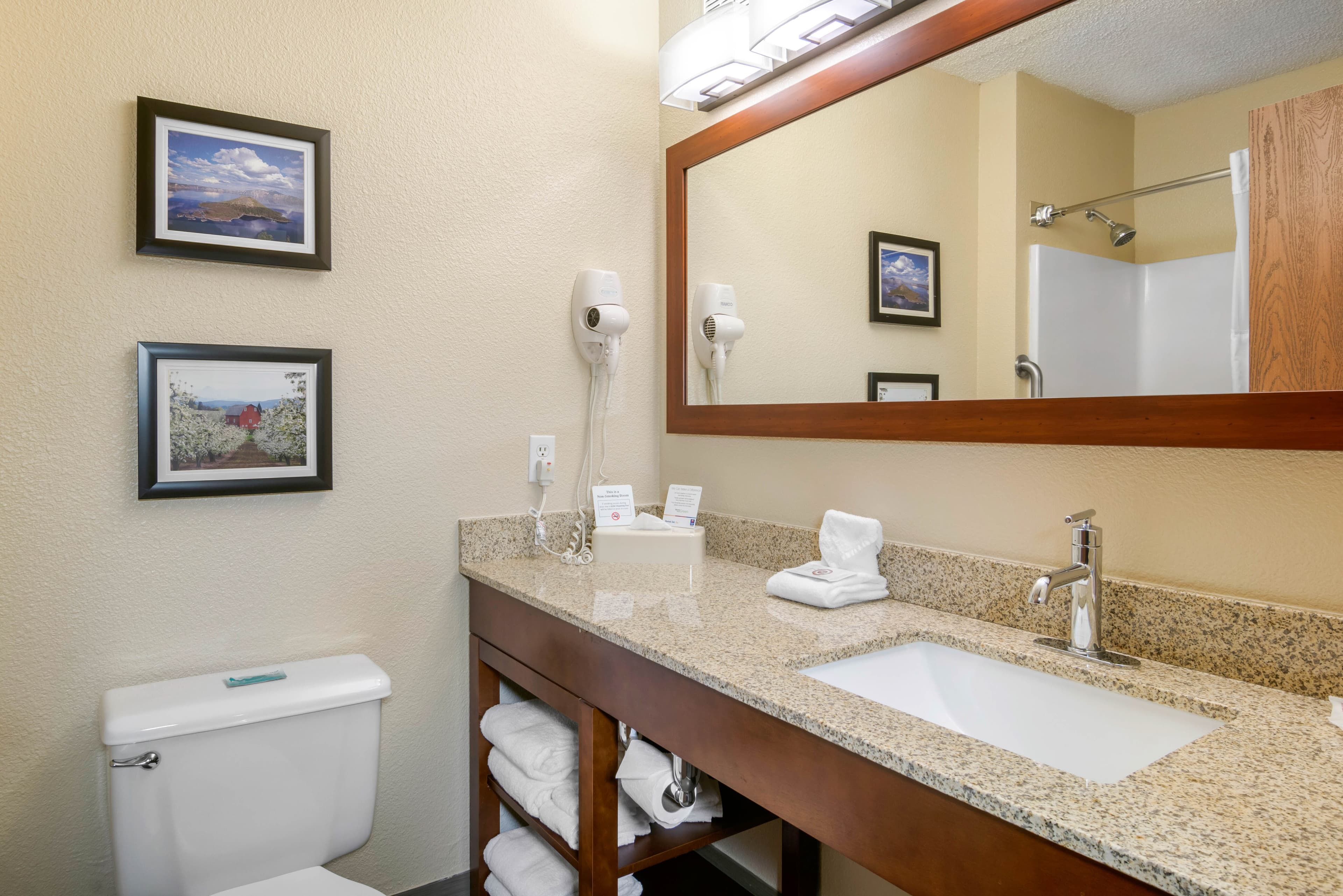Comfort Inn Medford North — 31