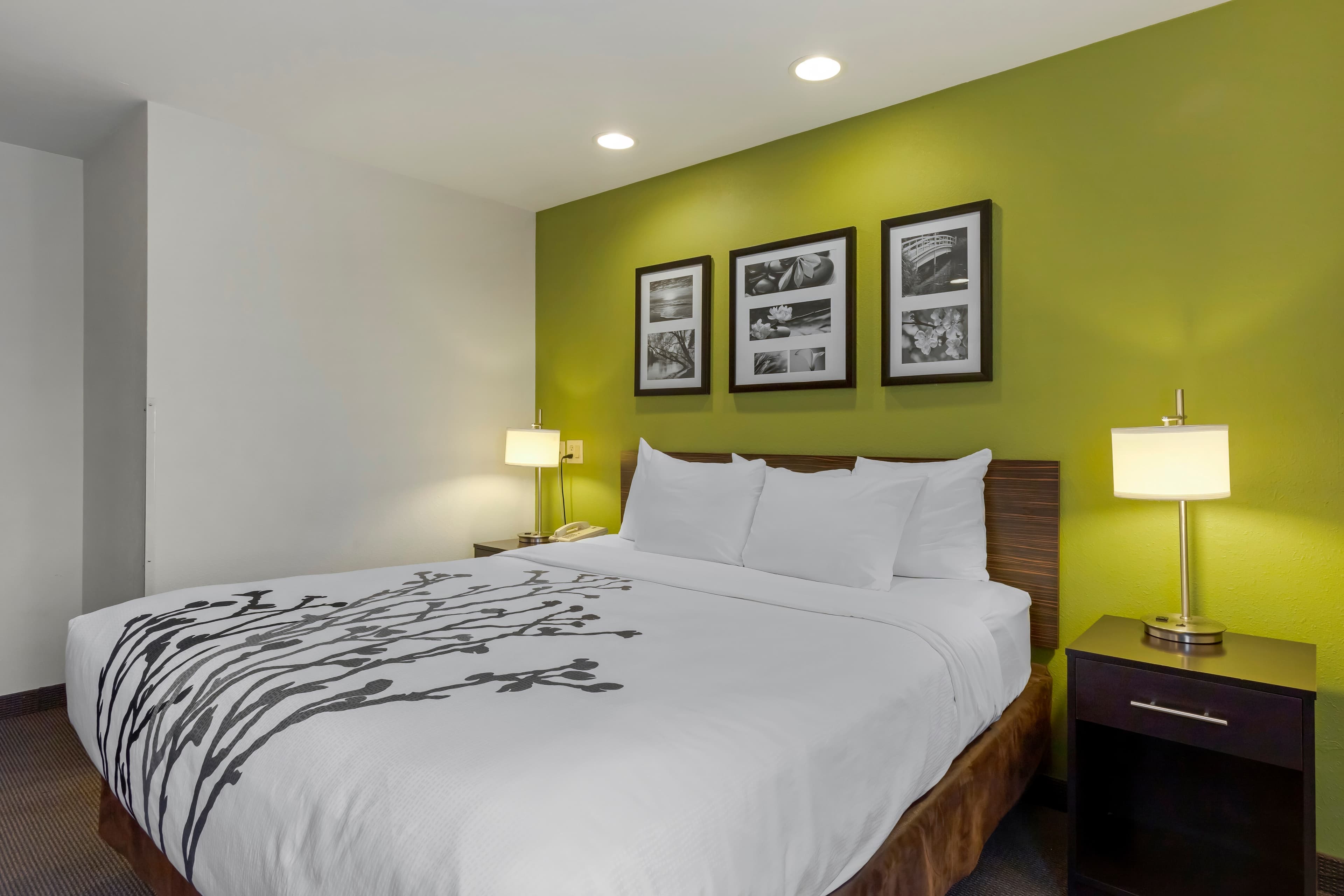 Sleep Inn Ontario - Image 3