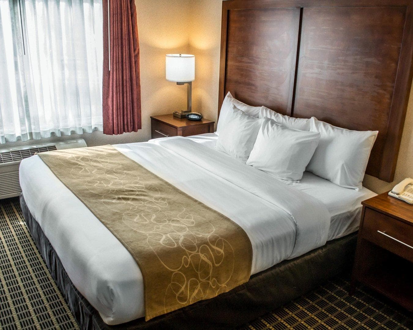 Comfort Suites Portland Southwest - Image 2