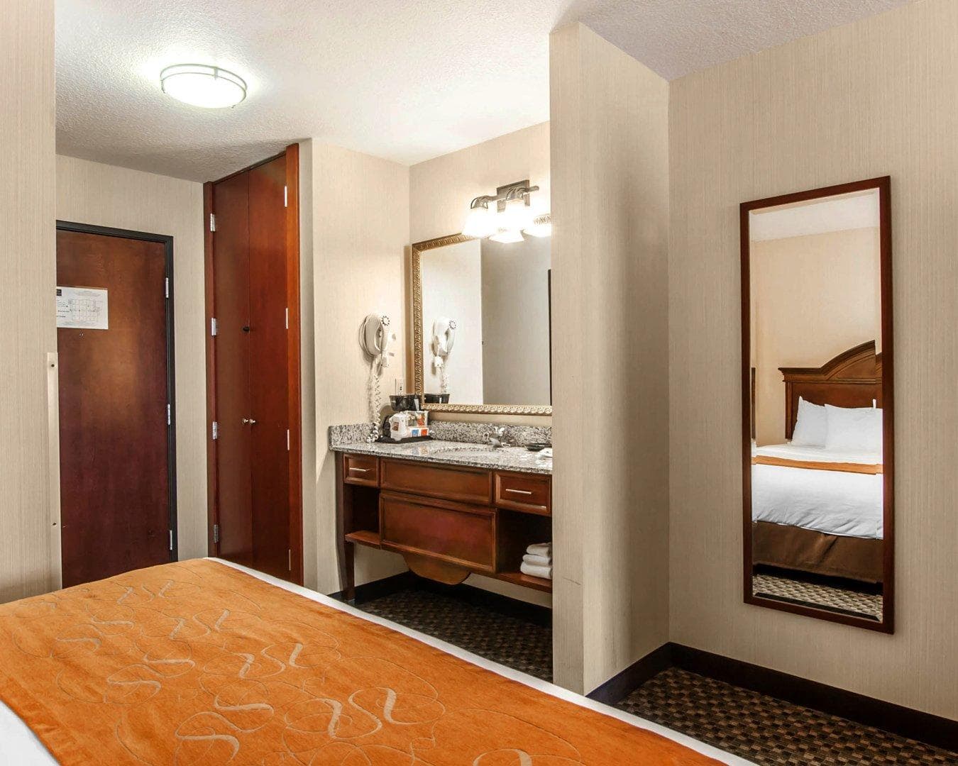 Comfort Suites Corvallis — 24
