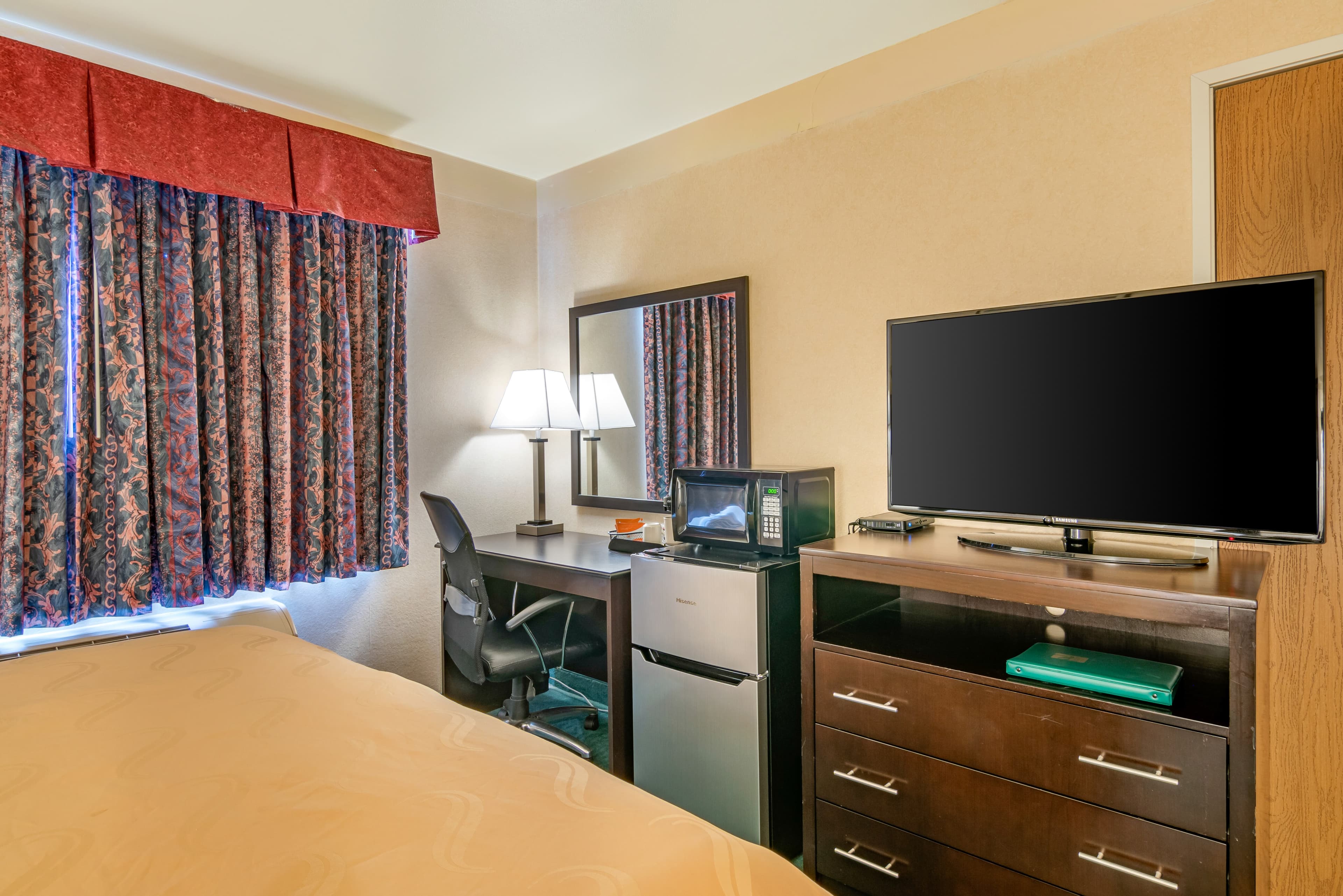 Quality Inn Bend North - Image 3