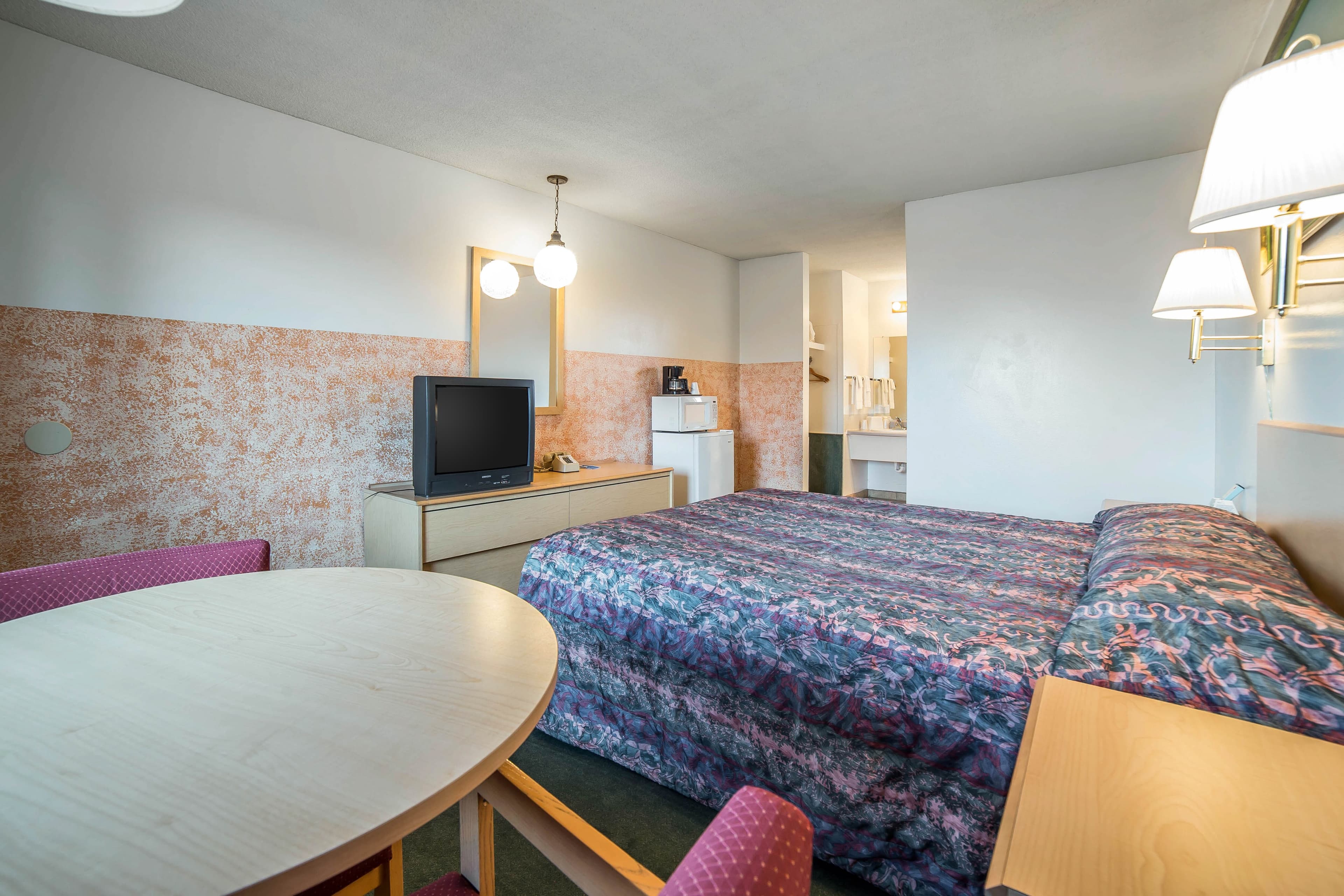 Rodeway Inn Boardman - Hermiston - Image 4