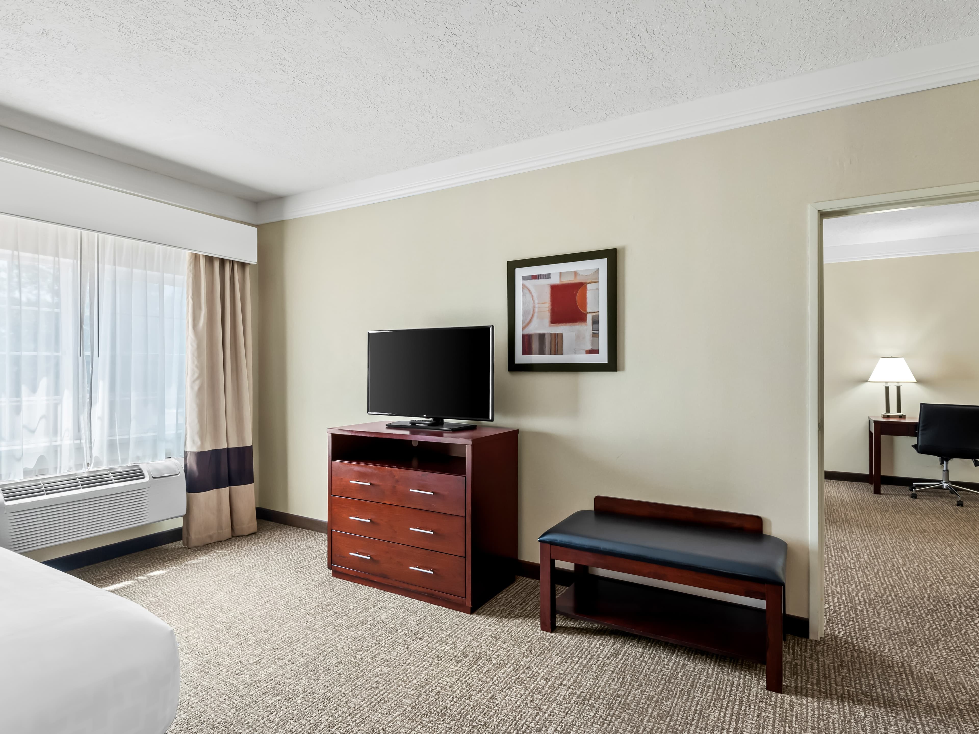 Comfort Suites Linn County Fairground and Expo — 11