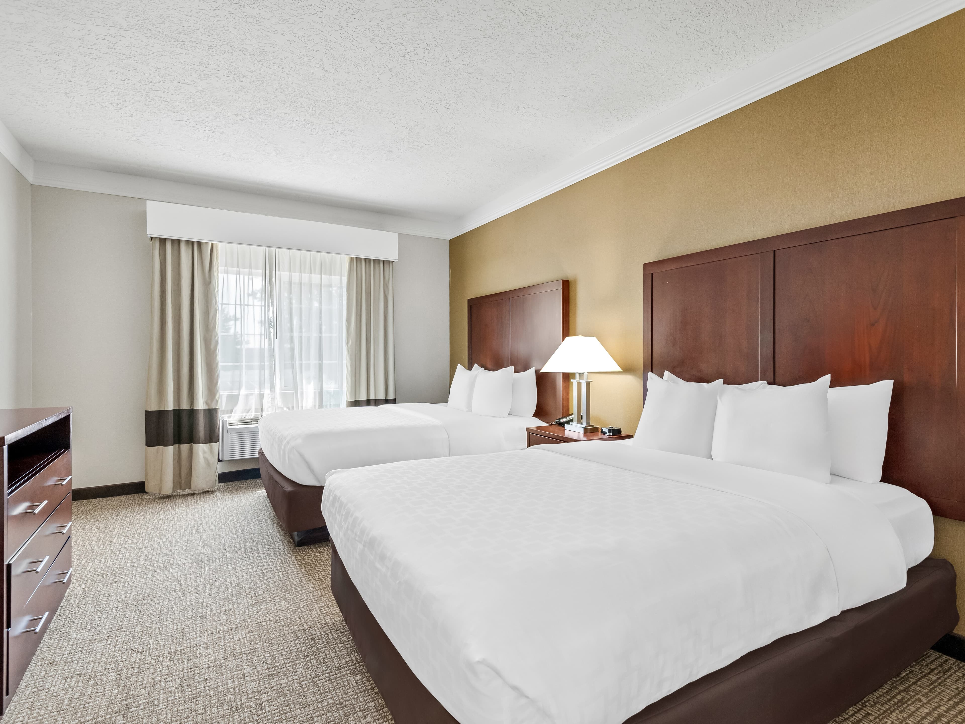 Comfort Suites Linn County Fairground and Expo - Image 4