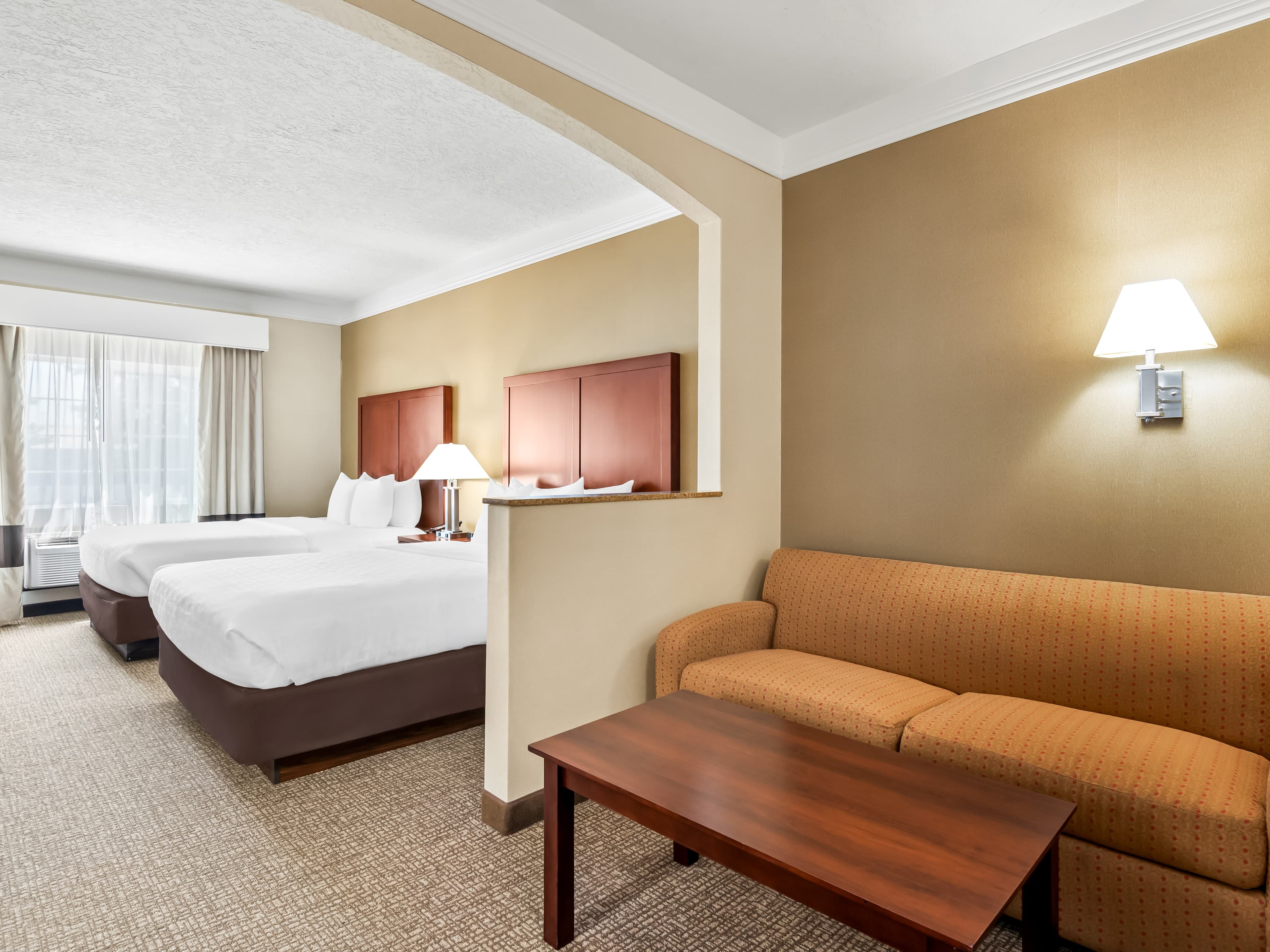 Comfort Suites Linn County Fairground and Expo - Image 5