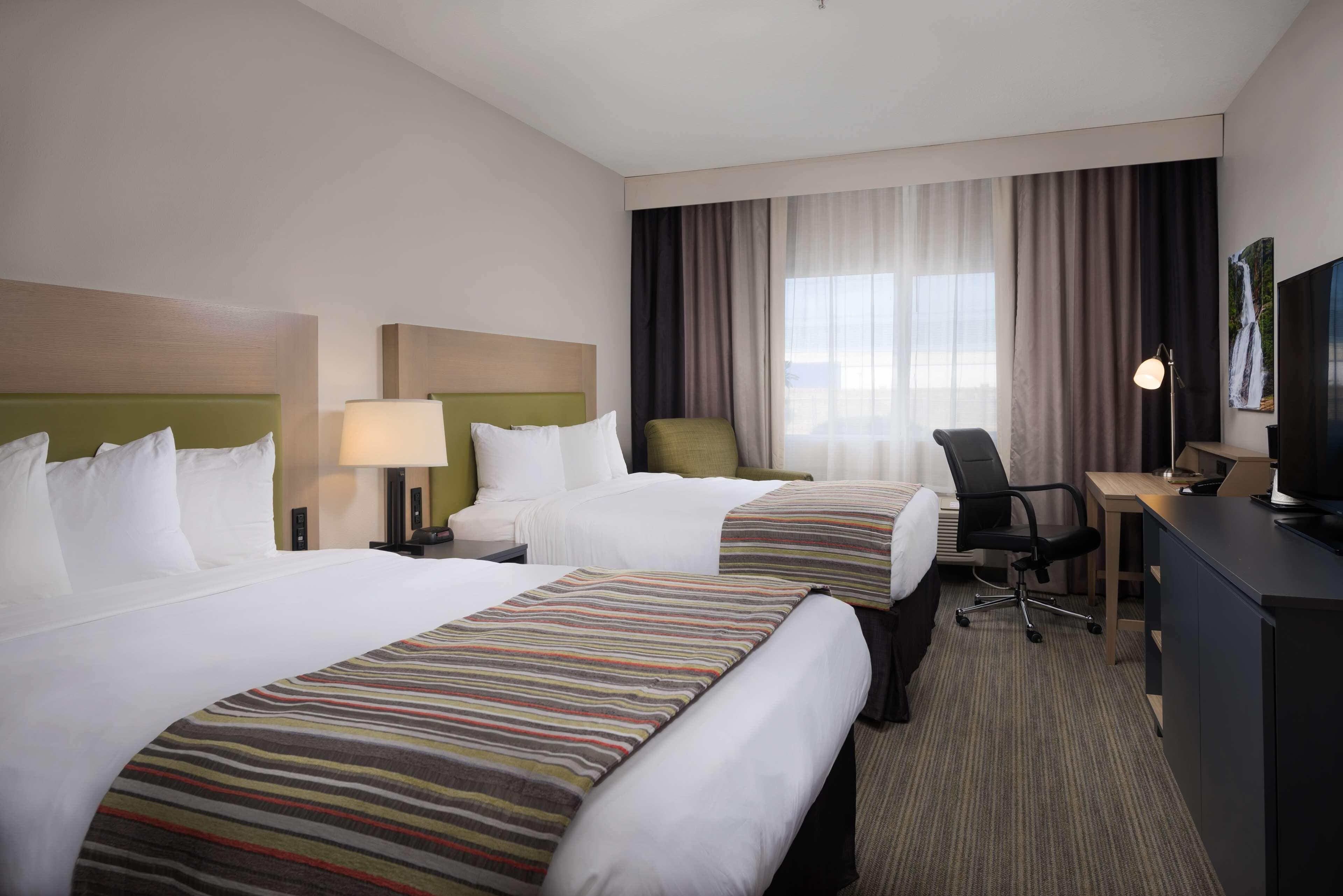 Country Inn & Suites by Radisson, Portland International Airport, OR — 7