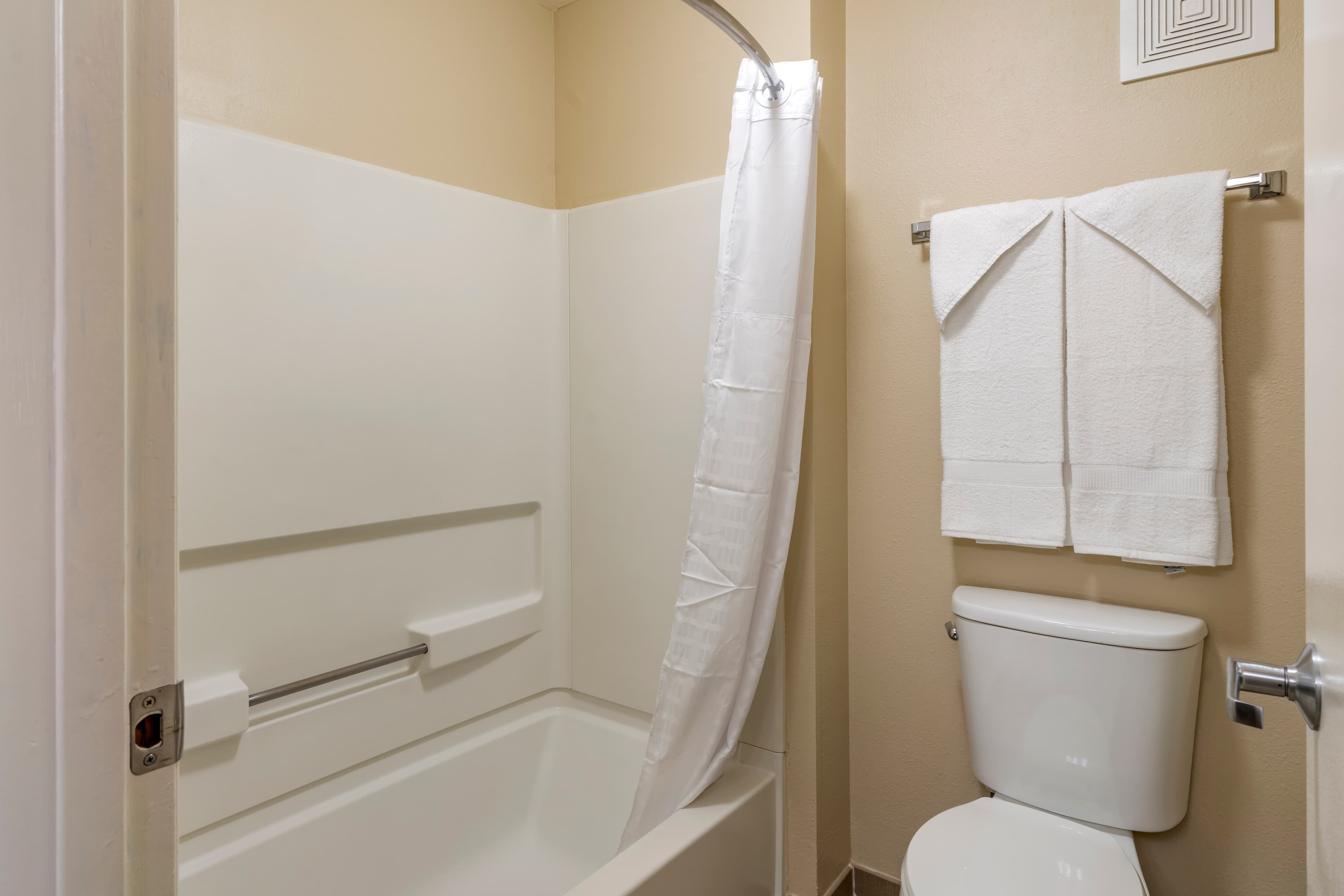 Comfort Inn Columbia Gorge — 17