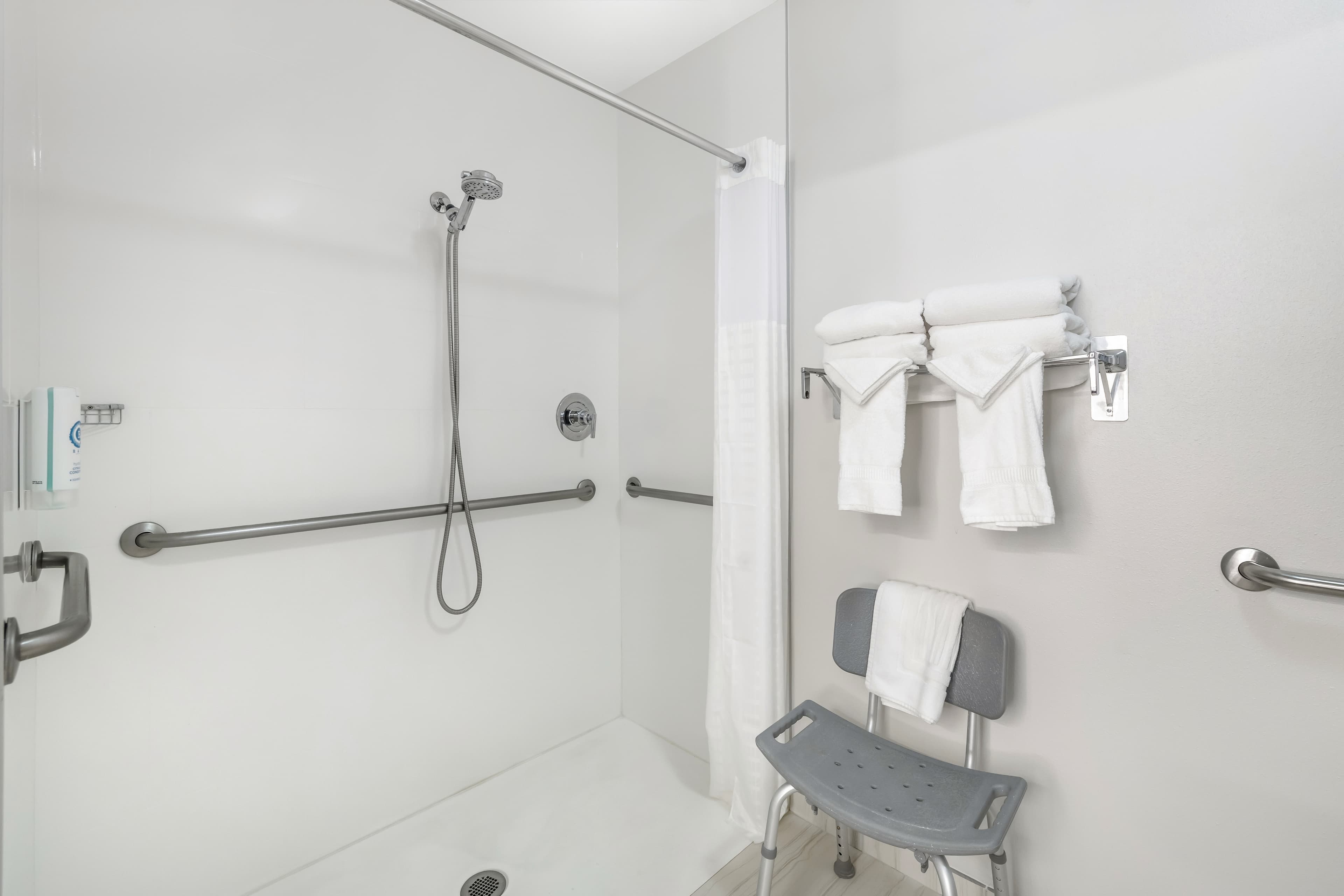 Comfort Suites Redmond Airport — 12