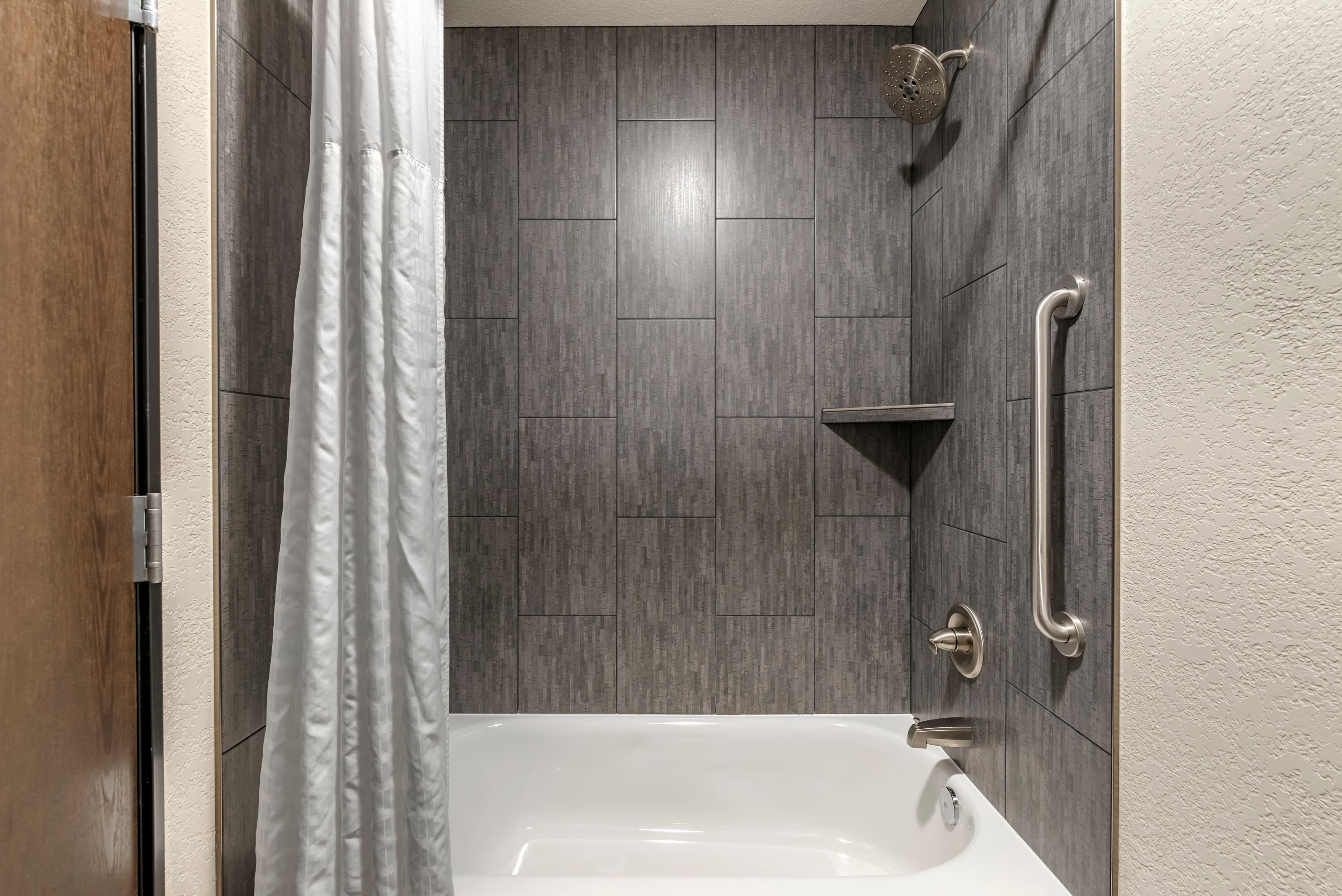 Comfort Inn & Suites Tualatin - Lake Oswego South — 15