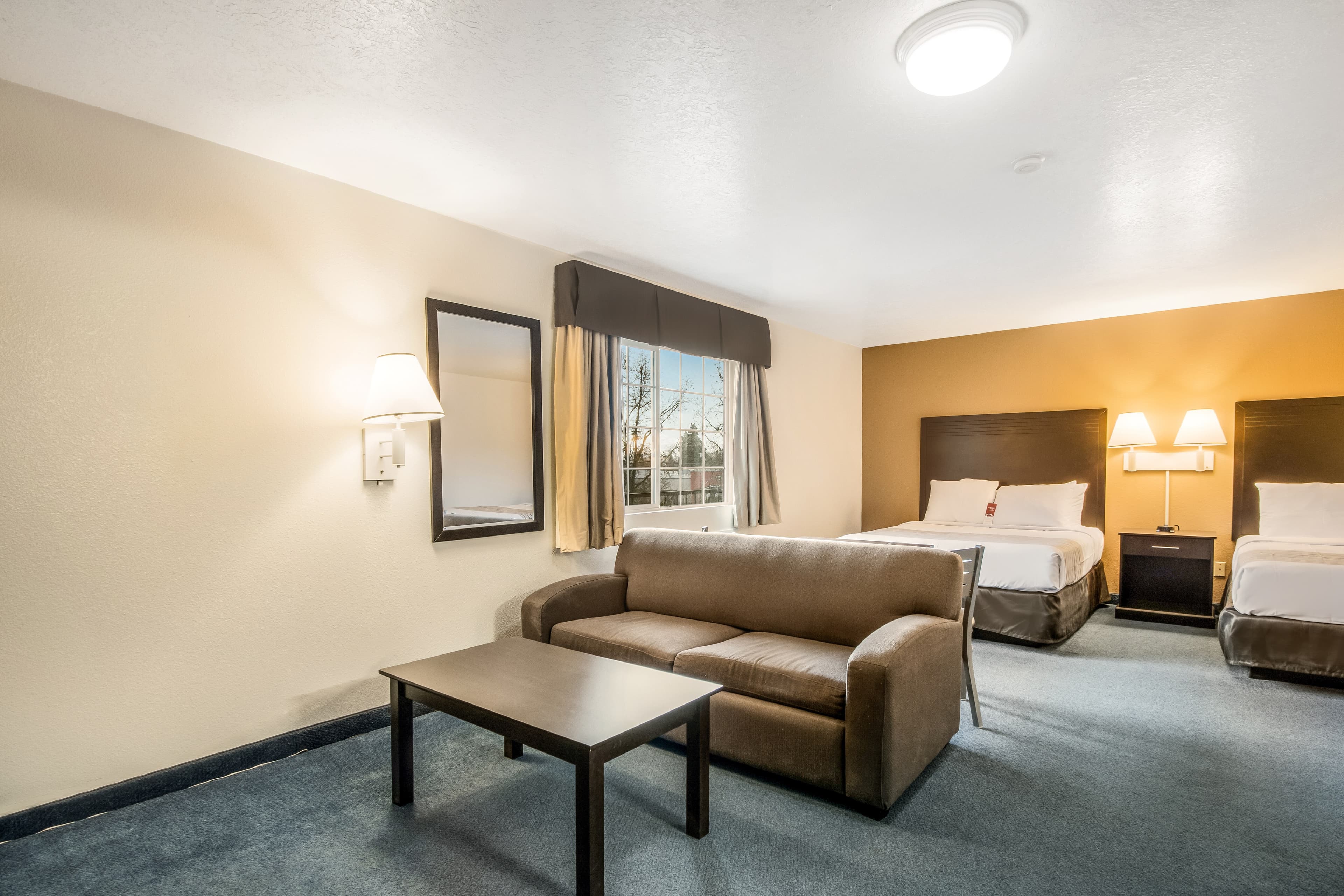 Econo Lodge Corvallis Near University — 21