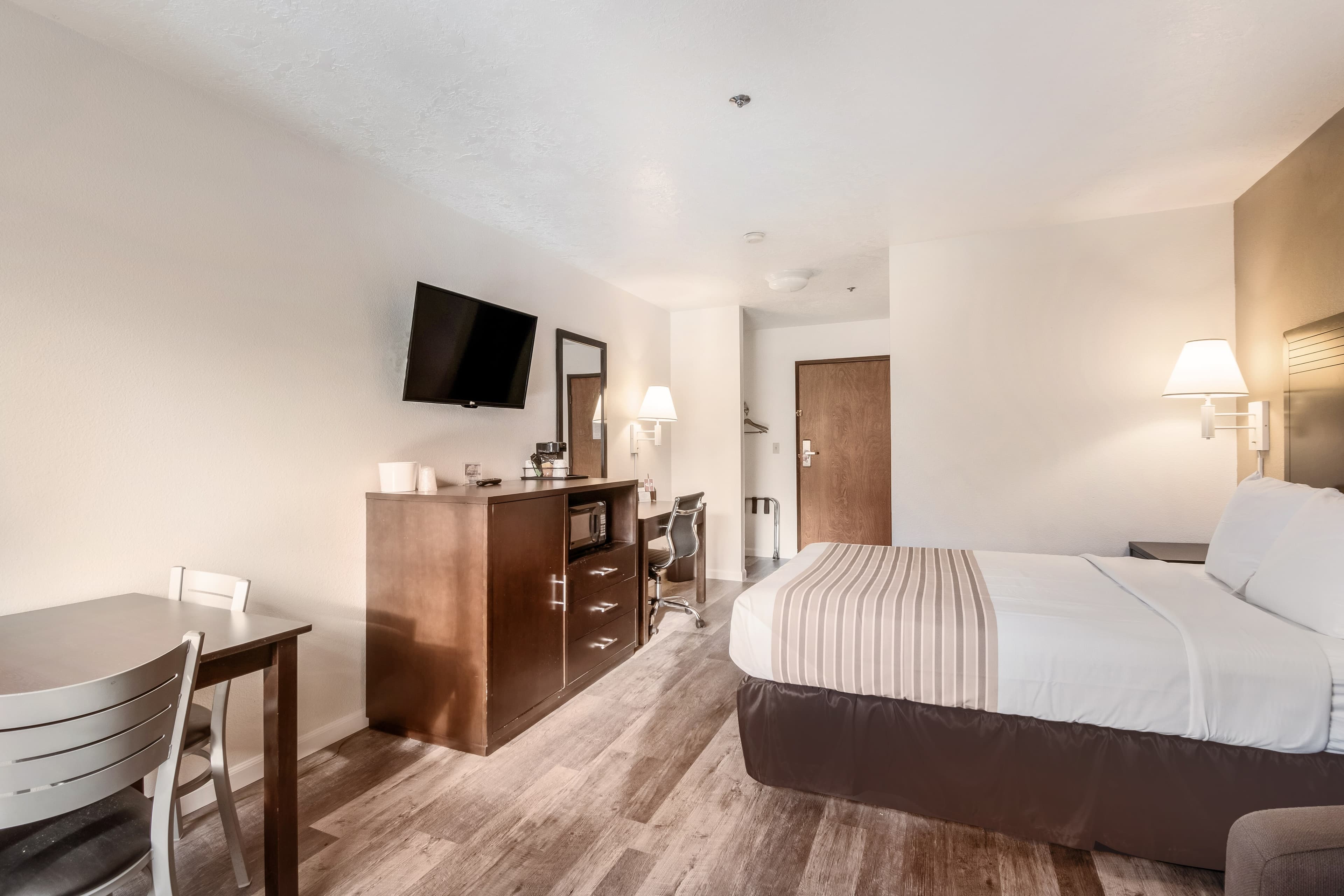 Econo Lodge Corvallis Near University — 19