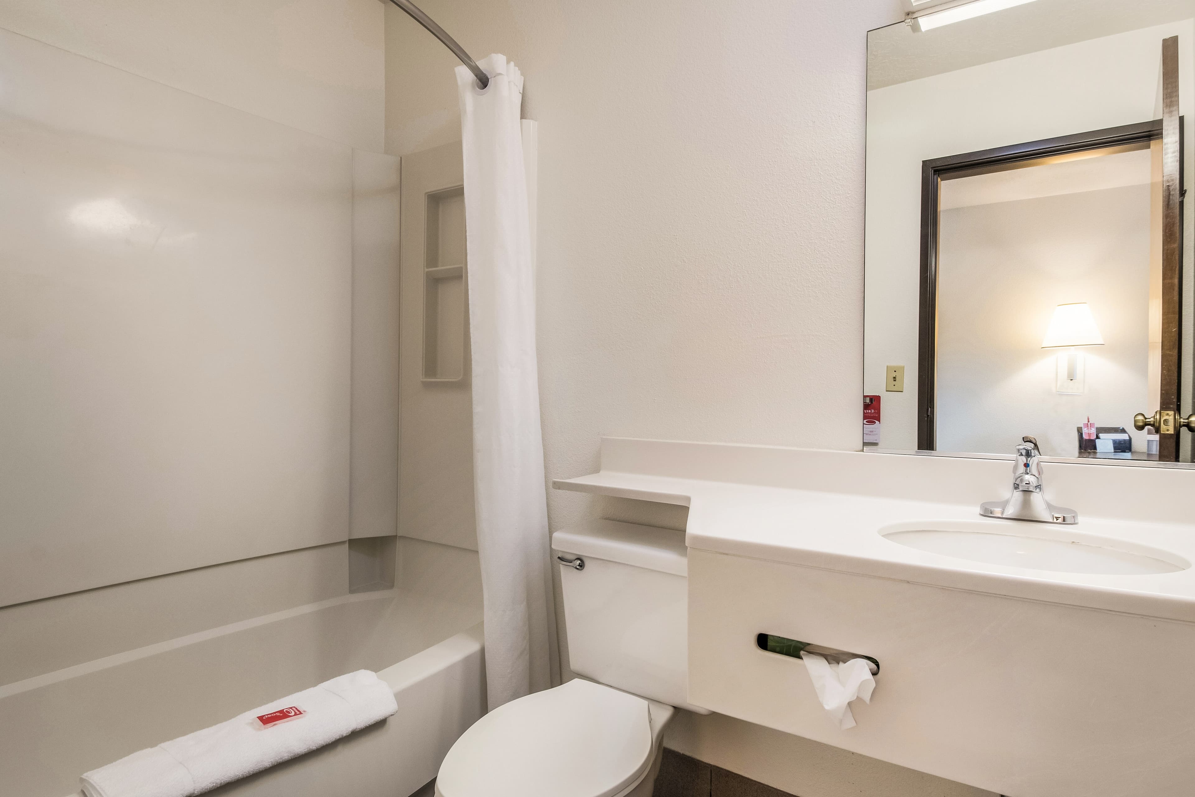 Econo Lodge Corvallis Near University — 6