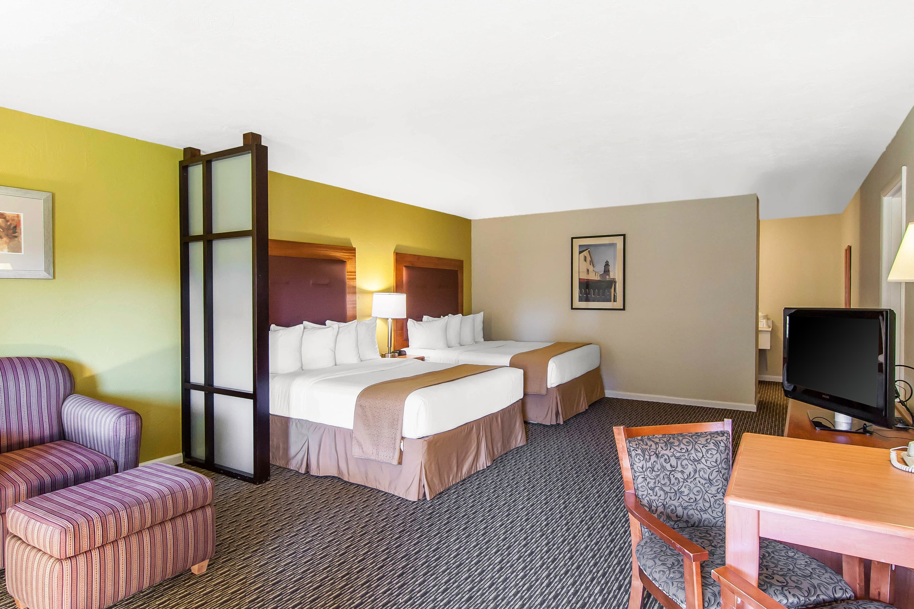 Quality Inn & Suites at Coos Bay — 14