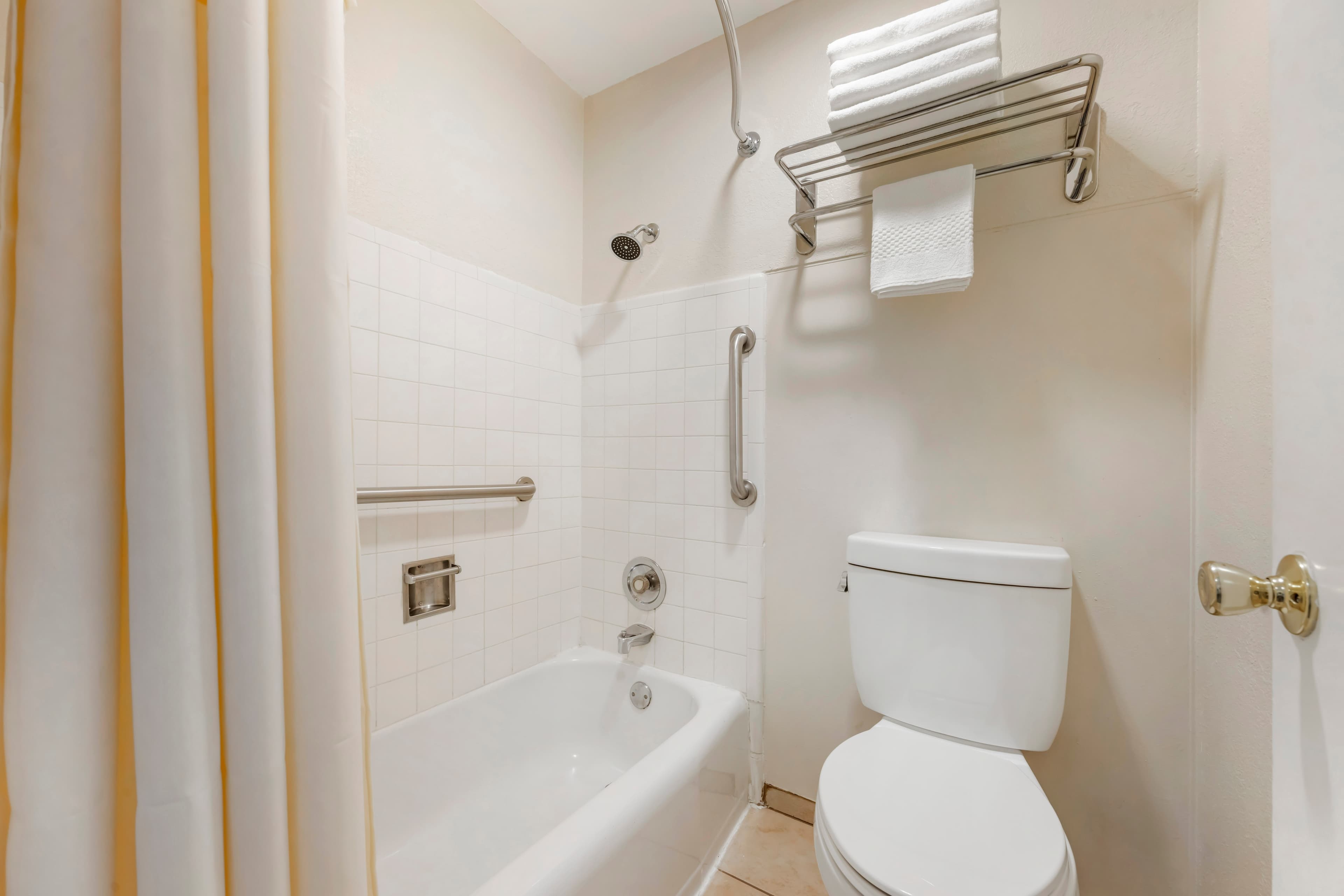 Rodeway Inn Albany - Image 5