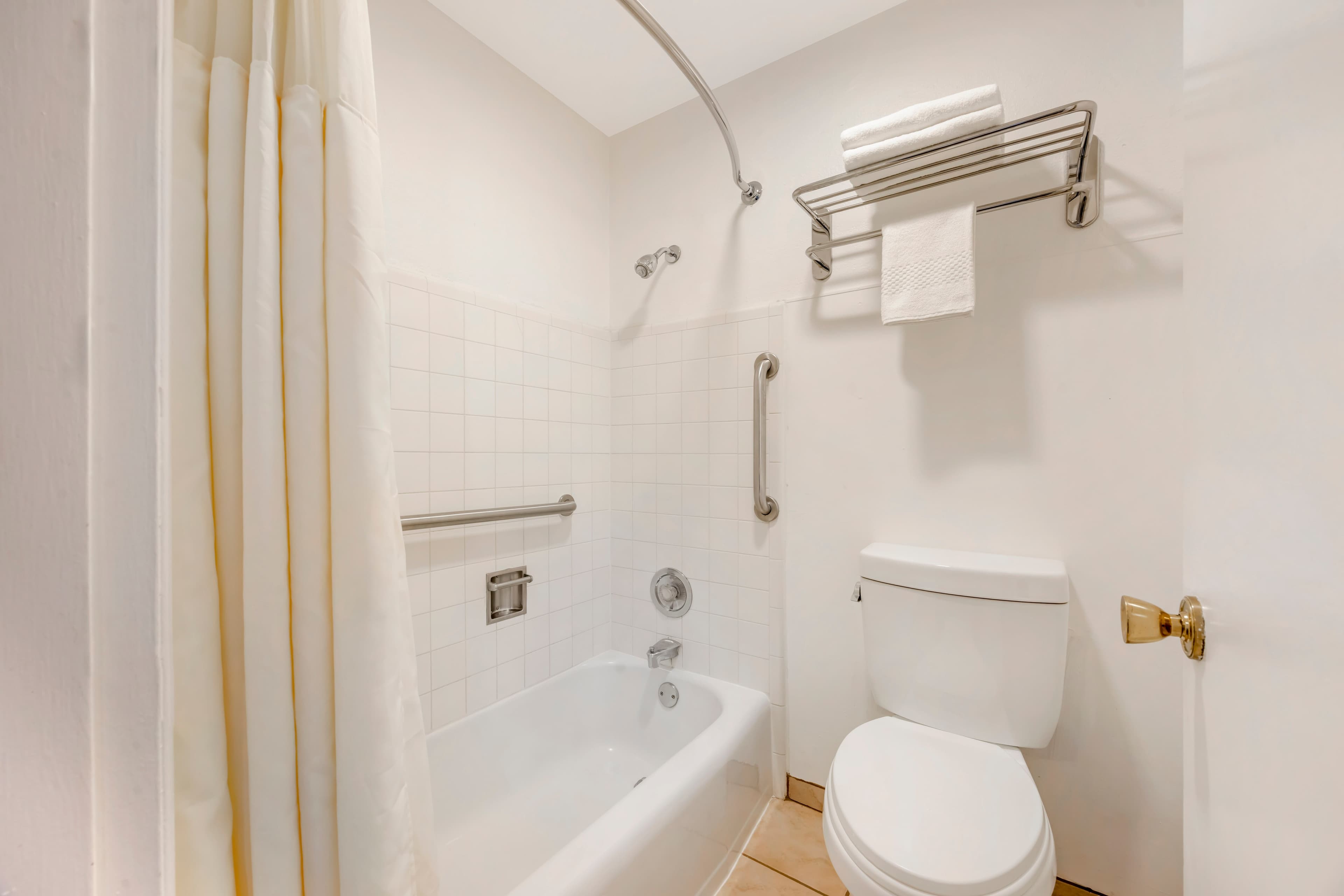 Rodeway Inn Albany — 13