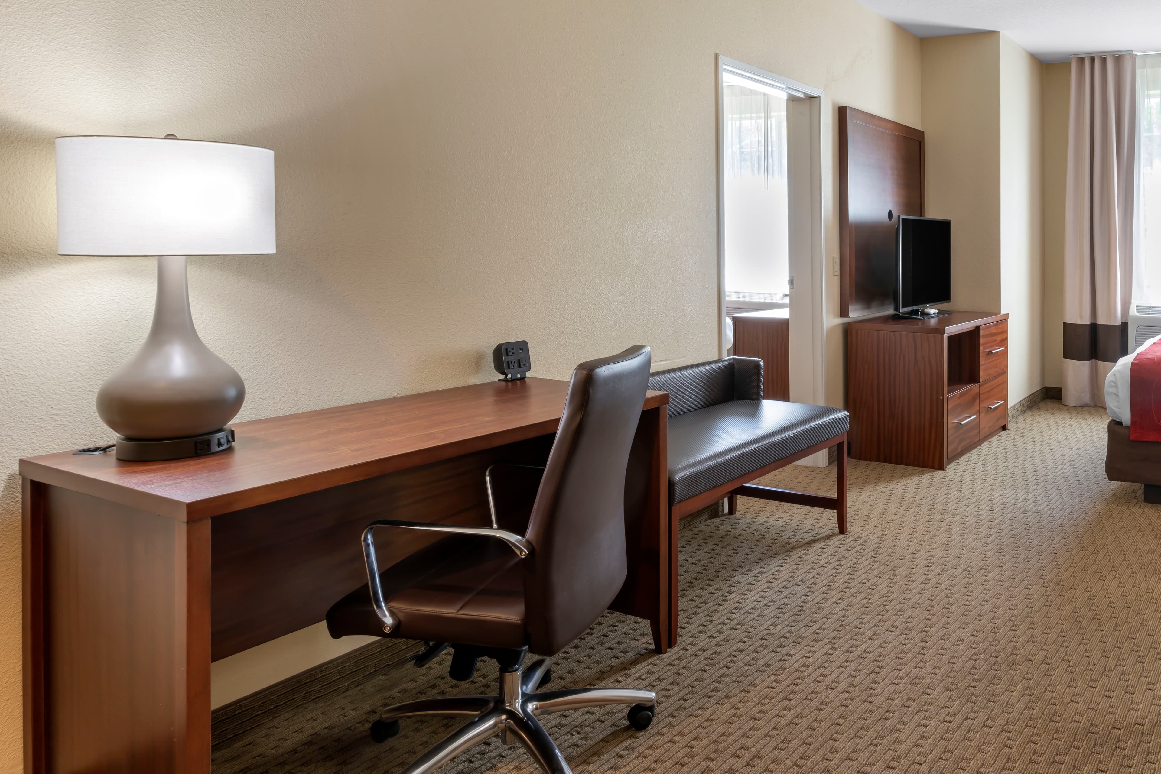 Comfort Suites Eugene University — 16