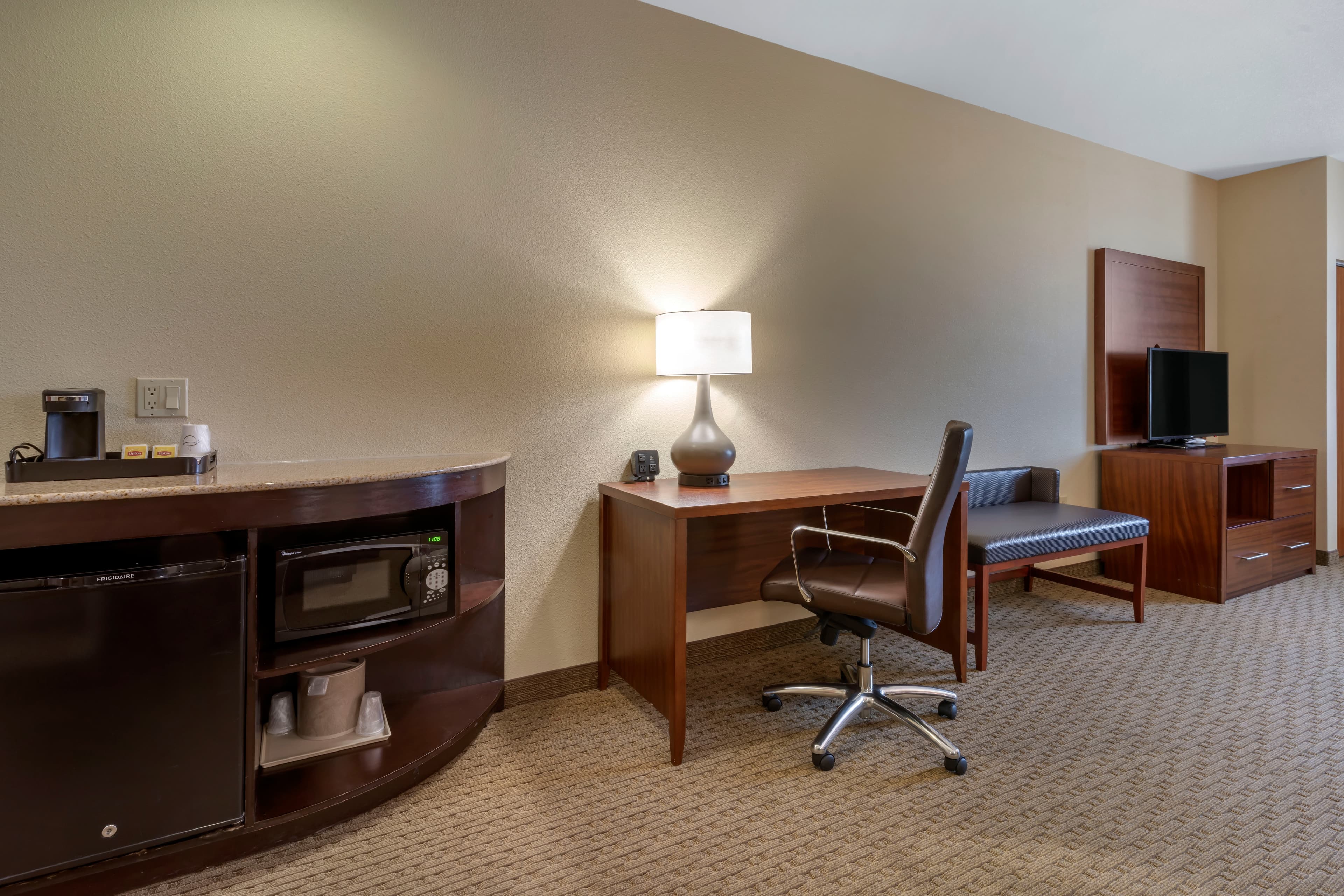 Comfort Suites Eugene University — 21