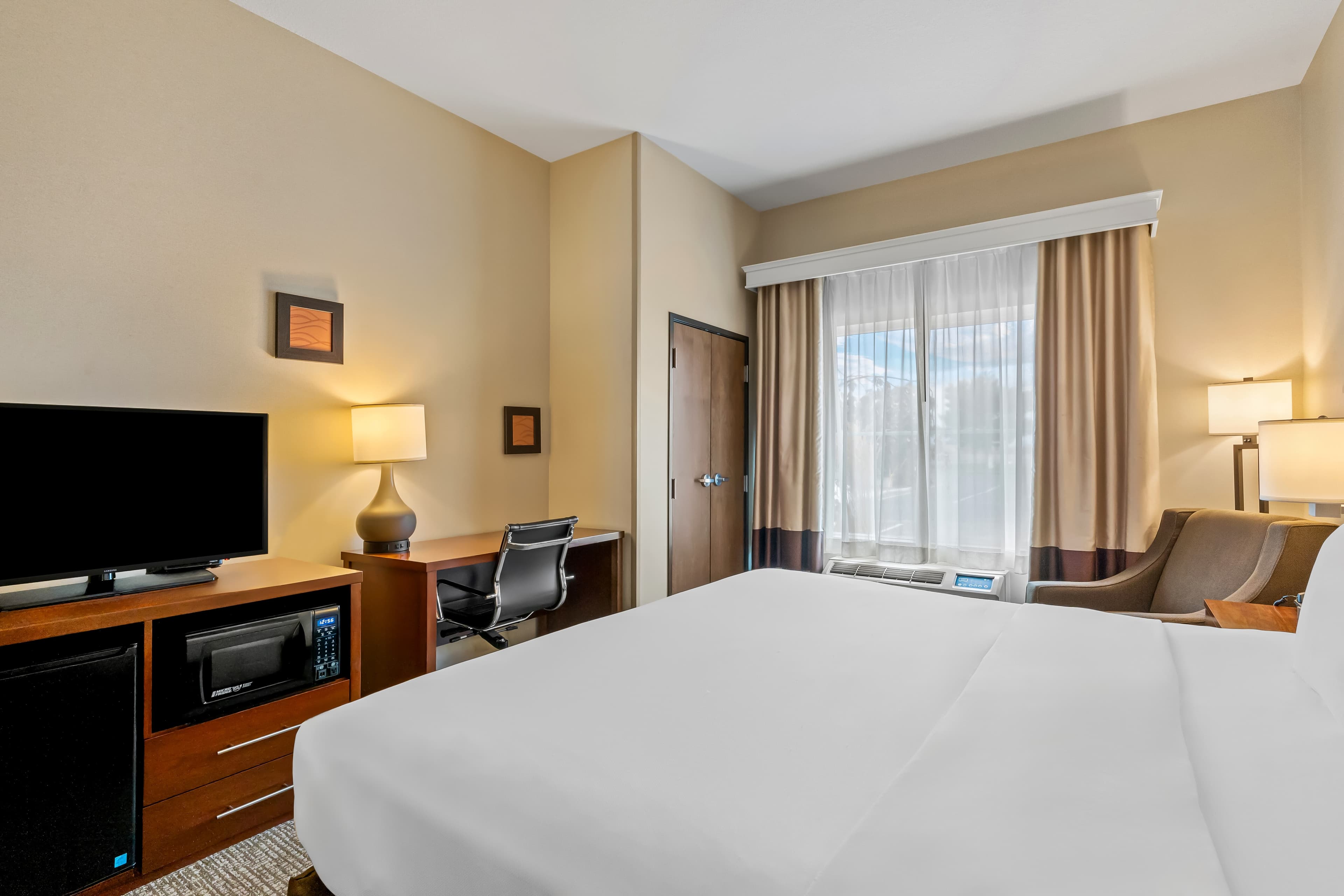 Comfort Inn & Suites Hermiston South - Image 3