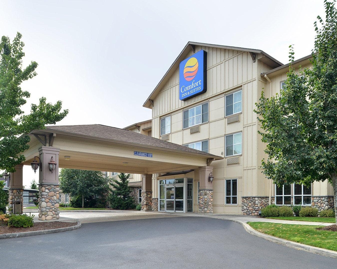 Comfort Inn & Suites McMinnville Wine Country - Image 1