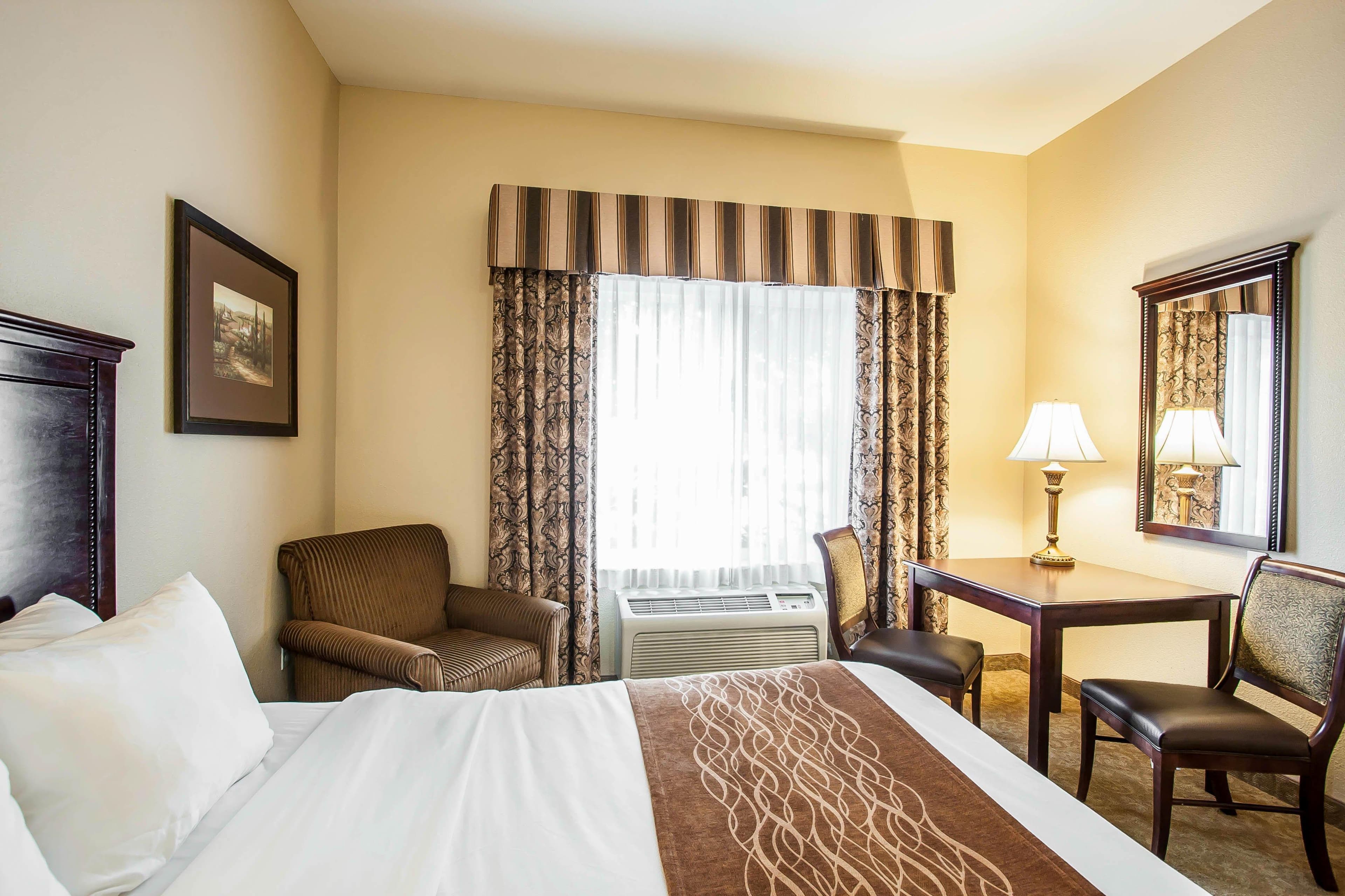 Comfort Inn & Suites McMinnville Wine Country - Image 5