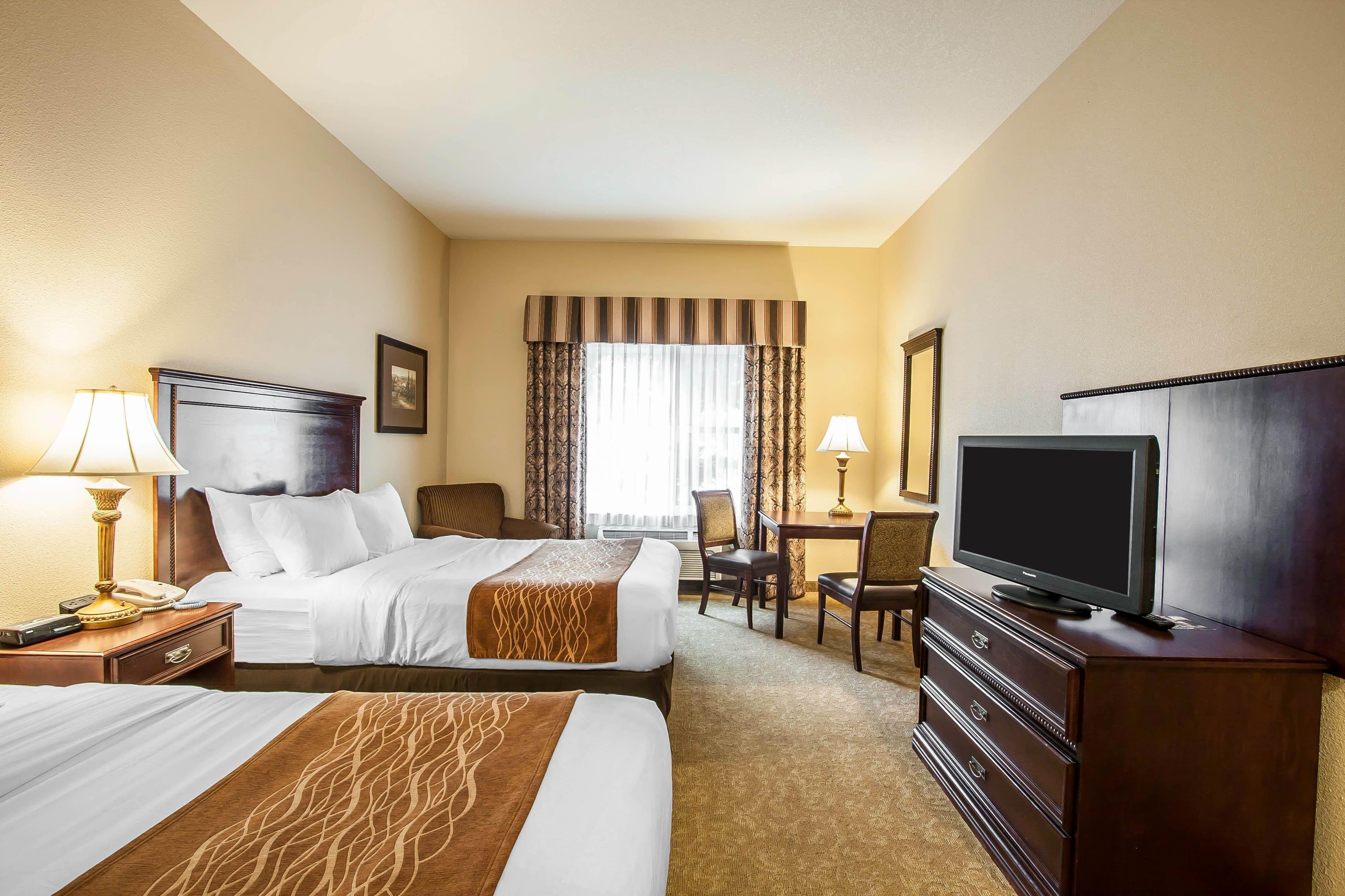 Comfort Inn & Suites McMinnville Wine Country — 6