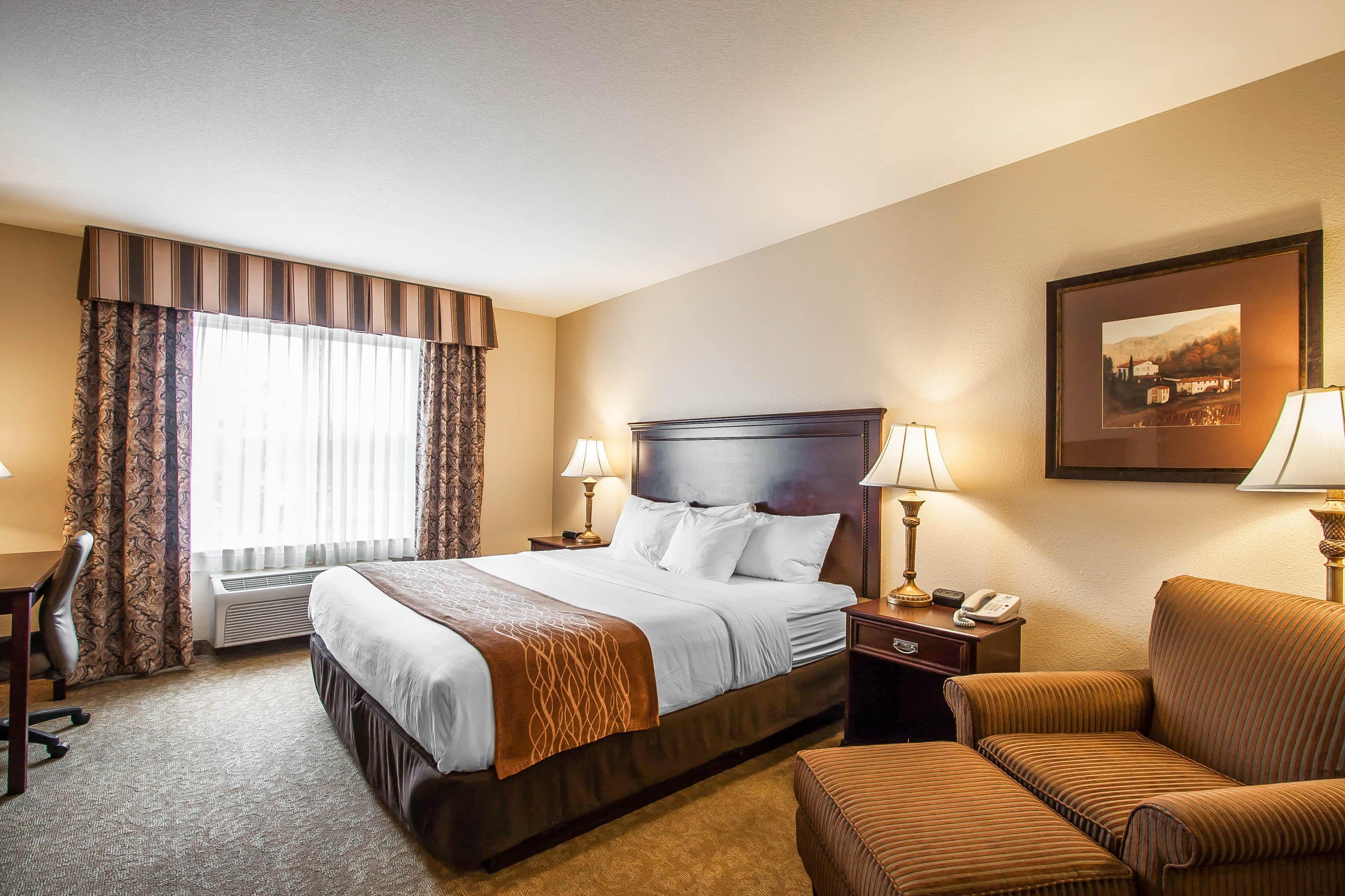 Comfort Inn & Suites McMinnville Wine Country - Image 2