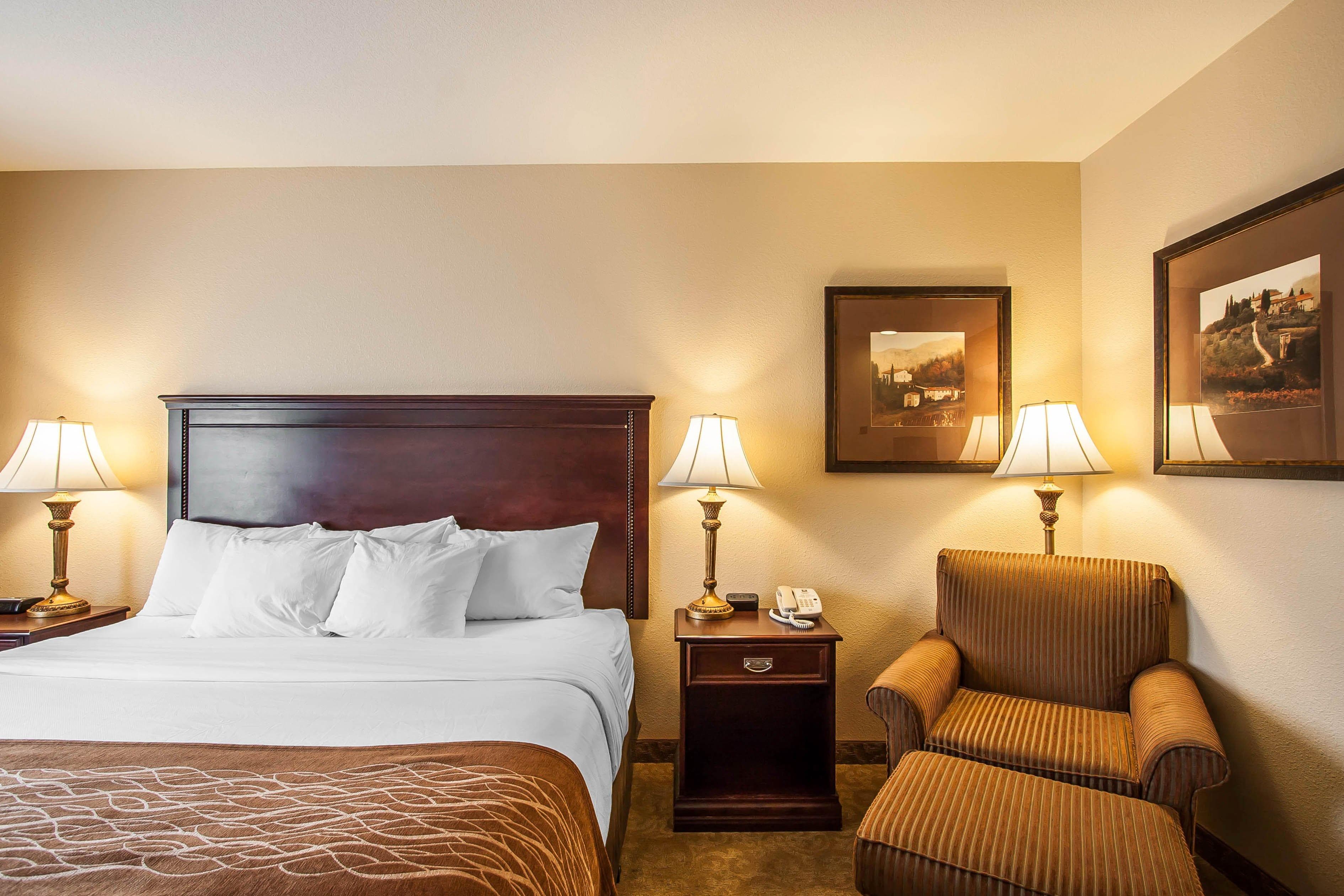 Comfort Inn & Suites McMinnville Wine Country — 8