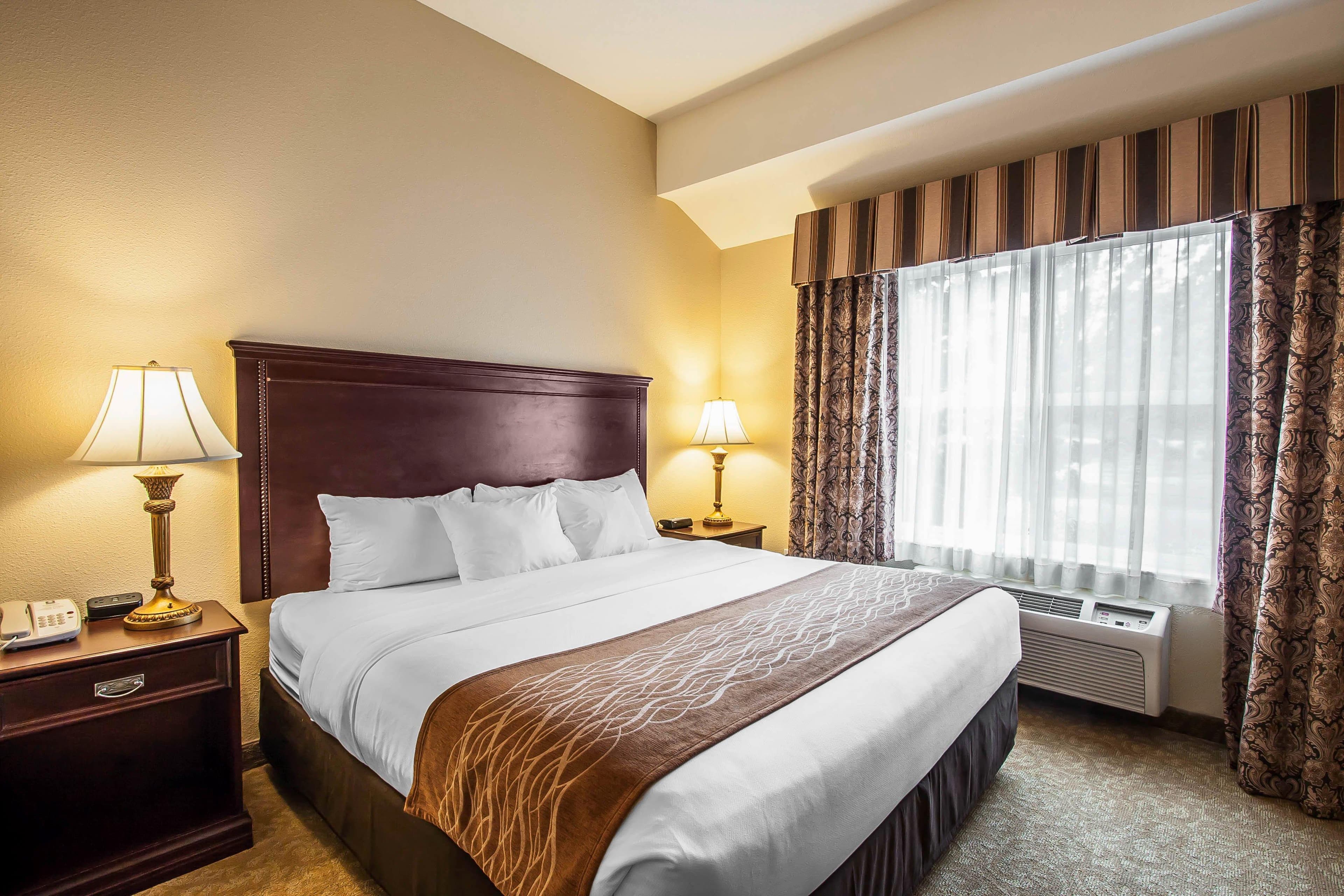 Comfort Inn & Suites McMinnville Wine Country — 14