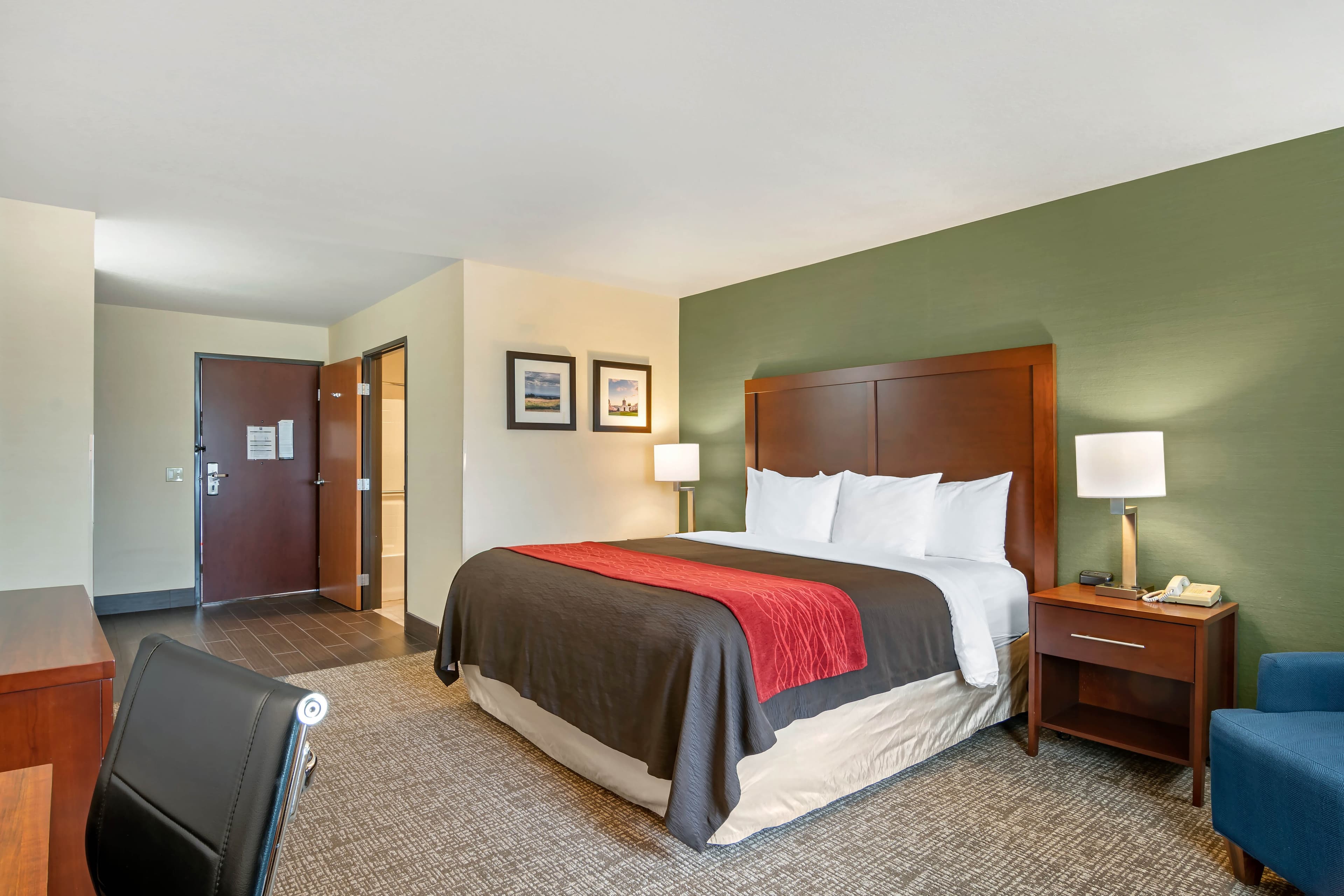Comfort Inn & Suites Salem Northeast - Image 4