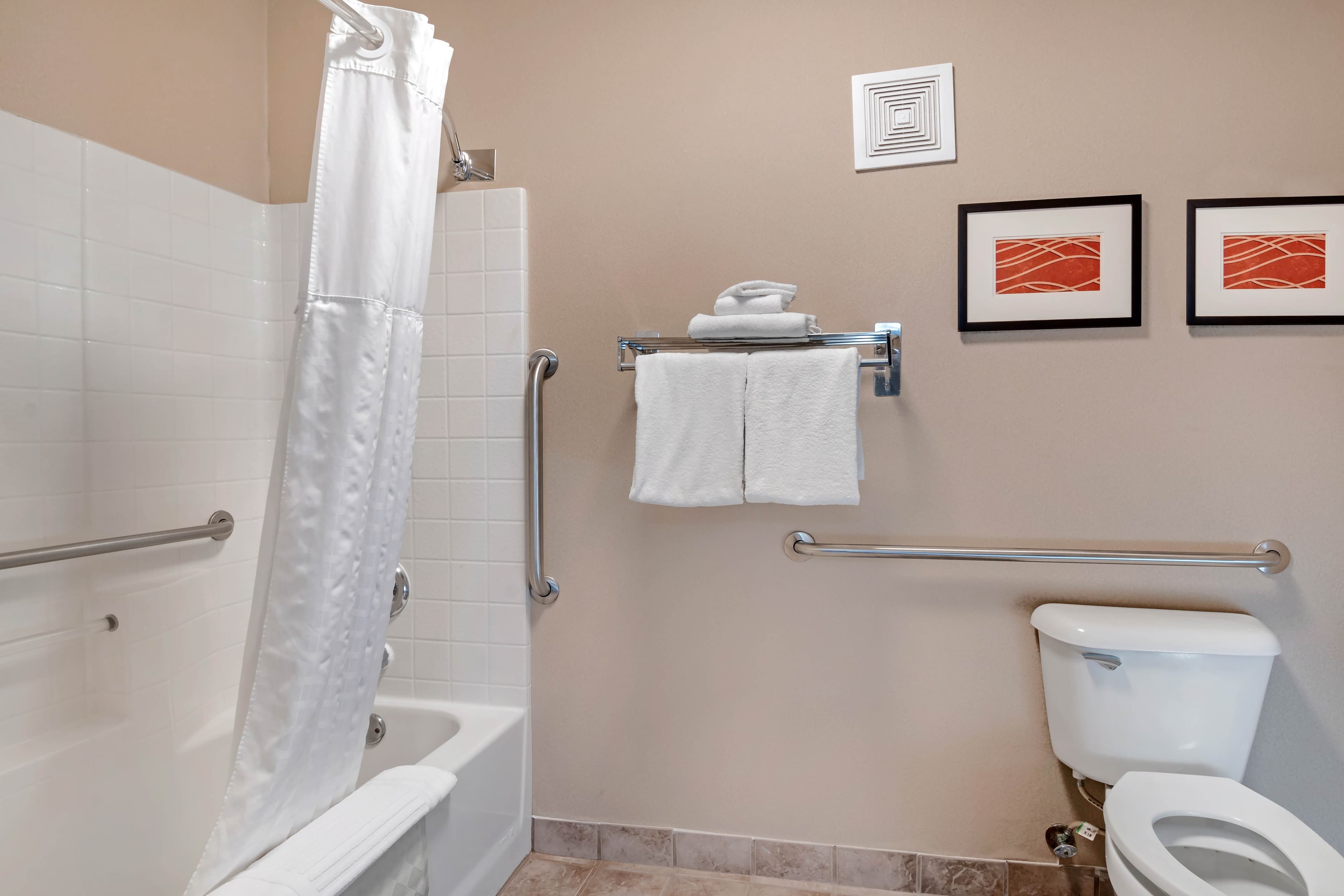 Comfort Inn & Suites Salem Northeast - Image 5