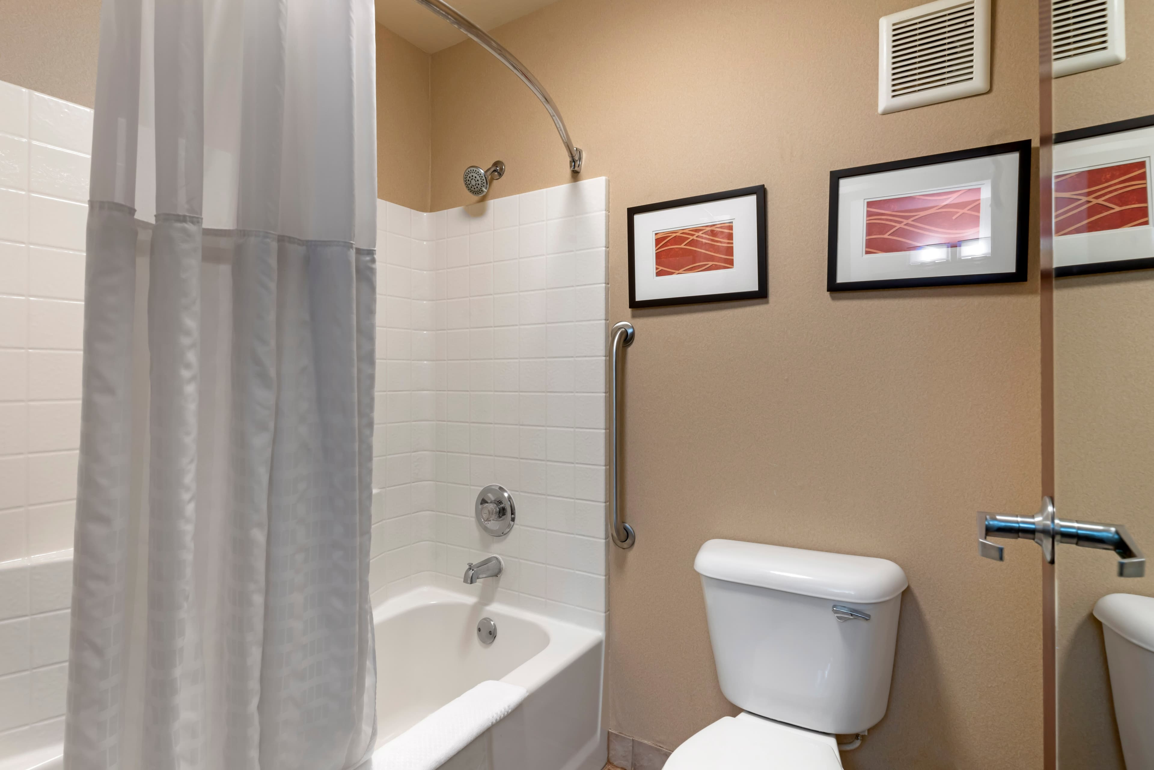 Comfort Inn & Suites Salem Northeast — 8
