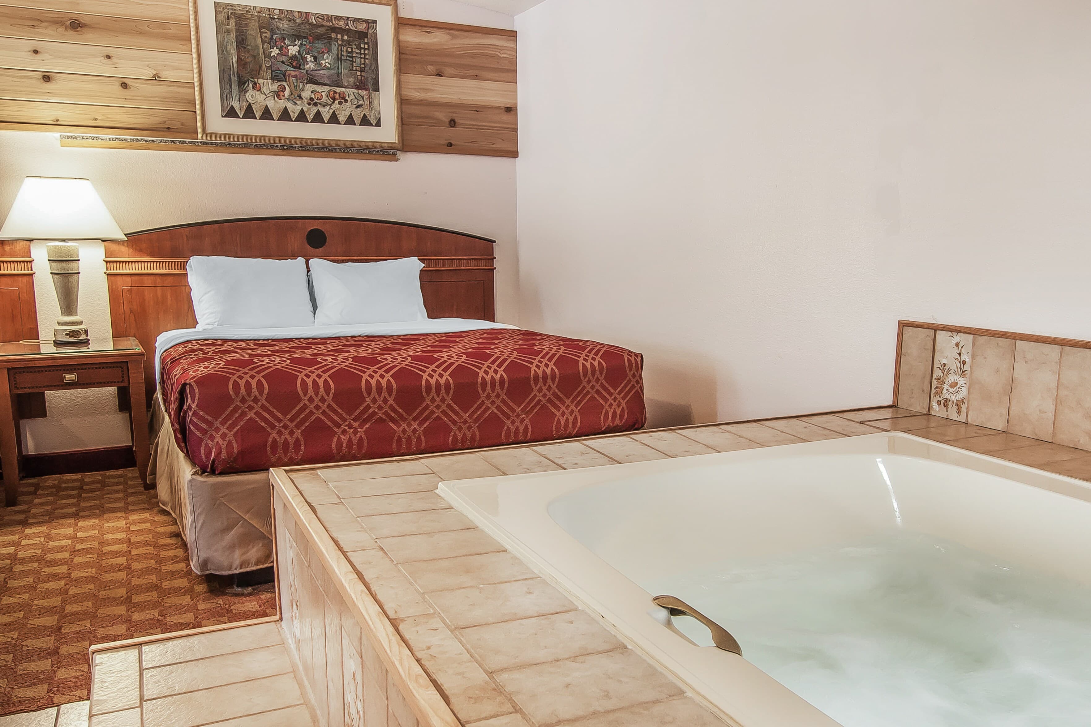 Econo Lodge Inn & Suites Madras — 29
