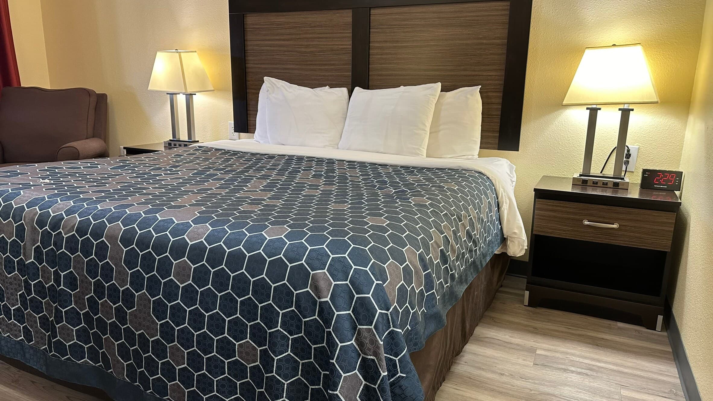 Rodeway Inn Medford South I-5 — 16