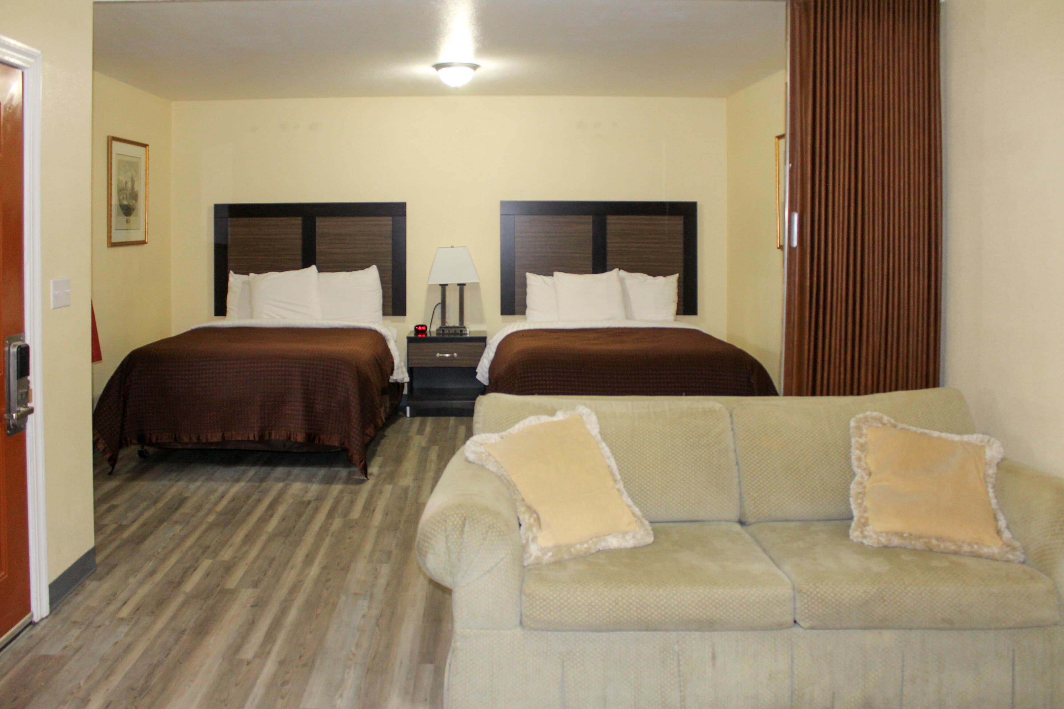 Rodeway Inn Medford South I-5 — 15