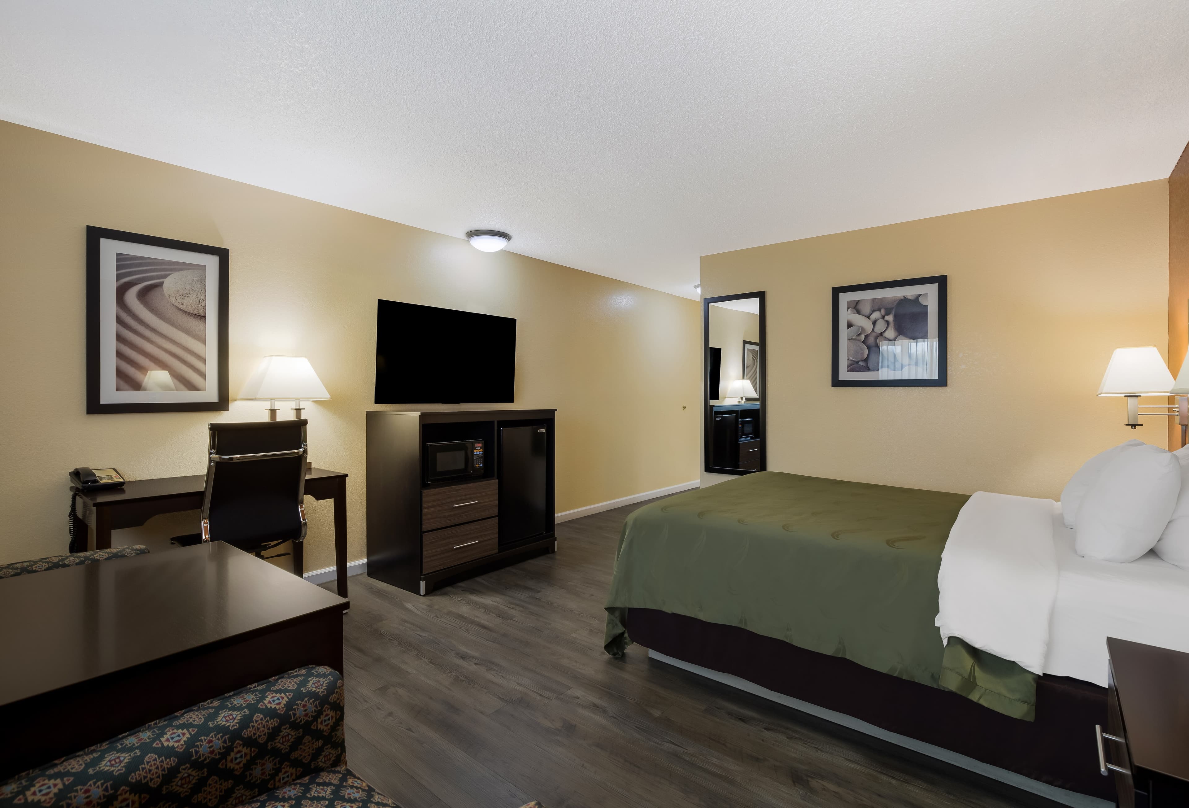 Quality Inn & Suites Medford Airport — 7