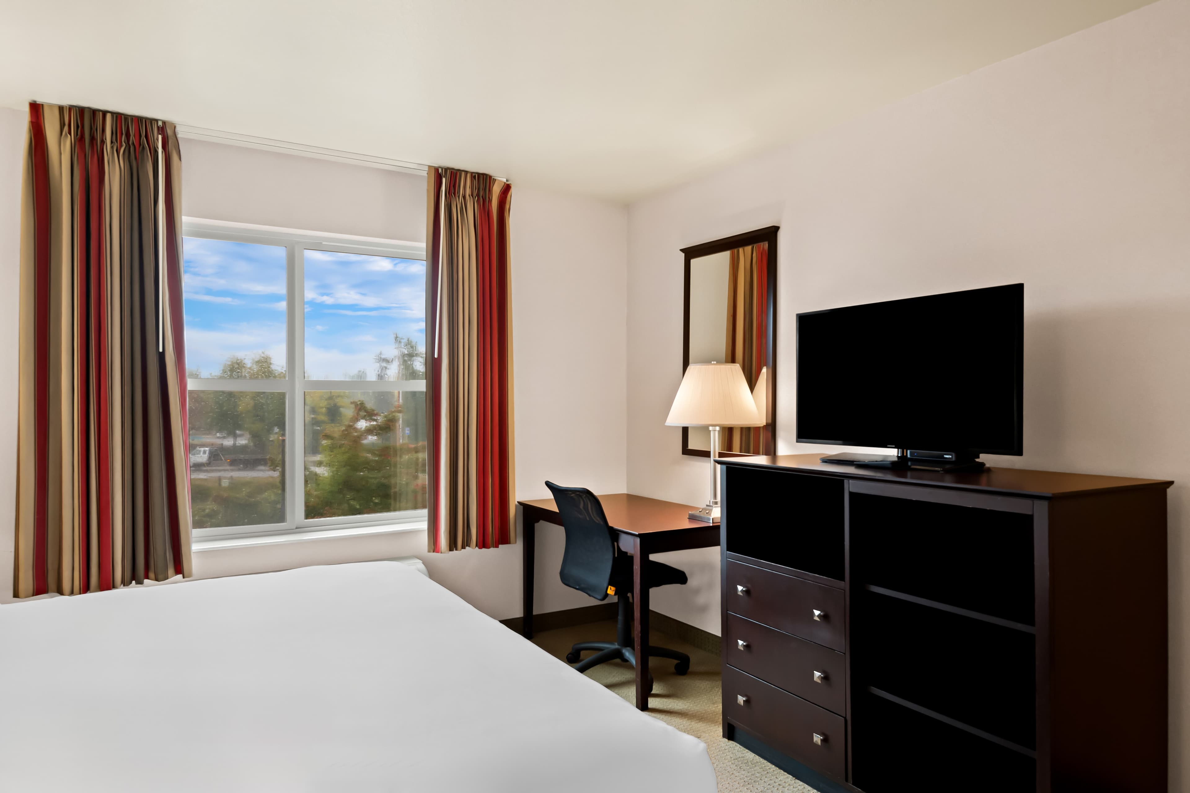 Comfort Inn & Suites Creswell — 18